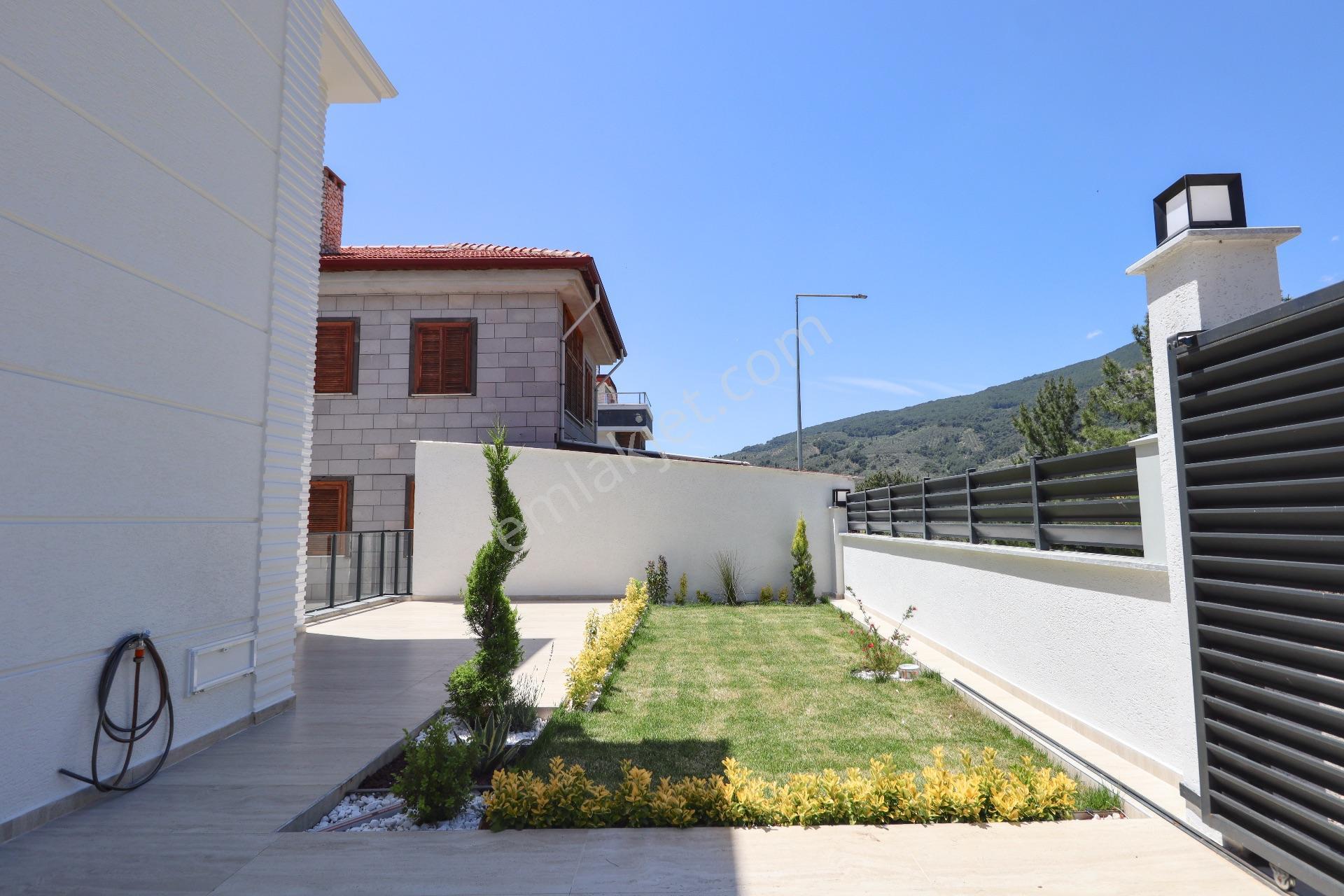 Mahmut İşler'den Gürede 285m2 Arsa Tam Müstakil 4+1 Lüks Vill - Görsel 12