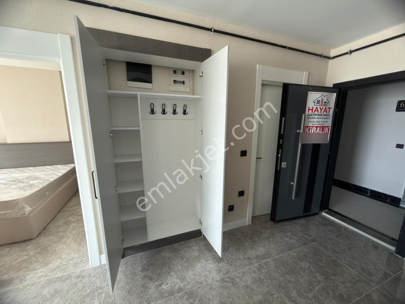 Tacin Mahallesinde Hastane Yakınında Kiralık Lüx1+1 Stüdyo Daire - Görsel 8