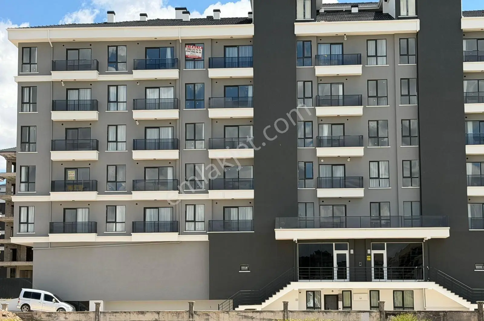 Tacin Mahallesinde Hastane Yakınında Kiralık Lüx1+1 Stüdyo Daire - Görsel 2