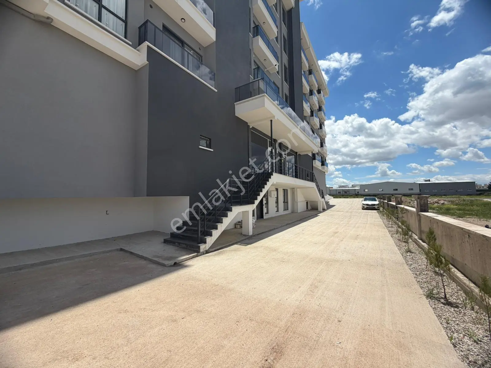 Tacin Mahallesinde Hastane Yakınında Kiralık Lüx1+1 Stüdyo Daire - Görsel 4