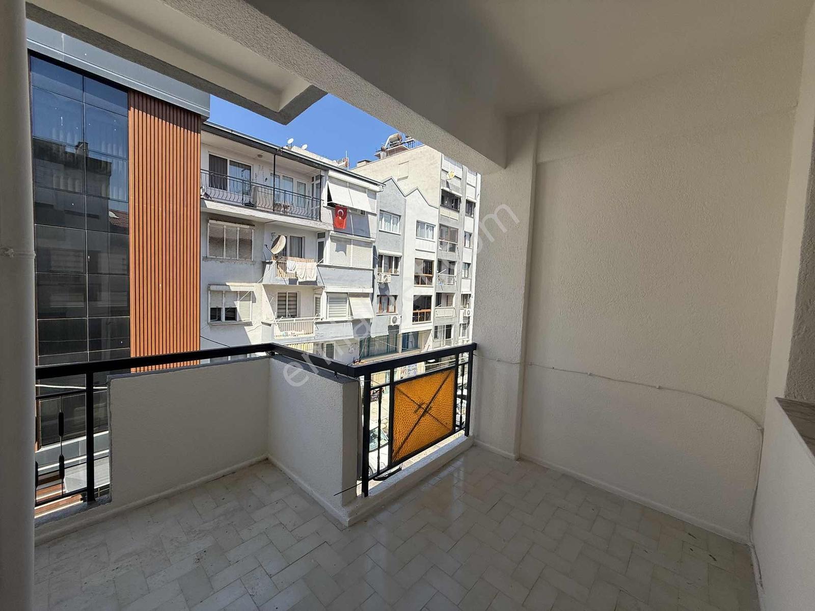 Turpa Balçova Vip'den 3+1 Agora Avm Karşısında Kiralık Daire - Görsel 15