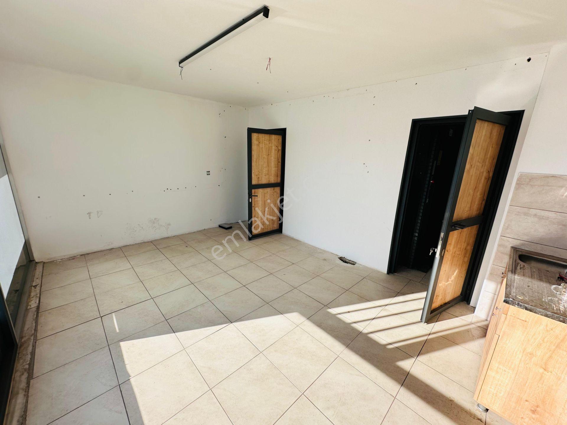 Akçadağ Gayrimenkul'den Asma Katlı İçi Yapılı Kiralık Dükkan - Görsel 14