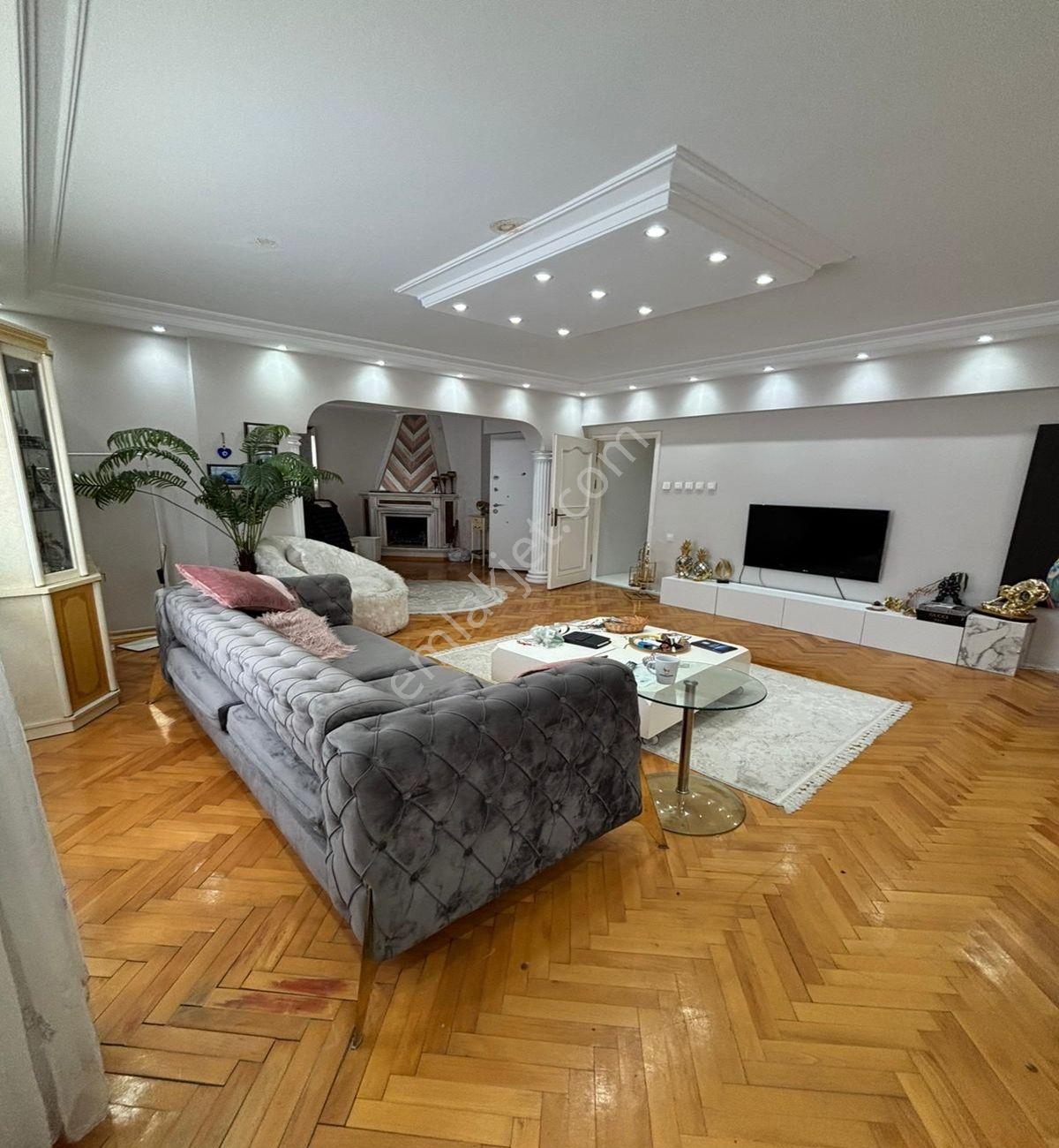 Müslüm Emlaktan D.köşklerde 5+2 300 M2 Satılık Dublex - Görsel 17