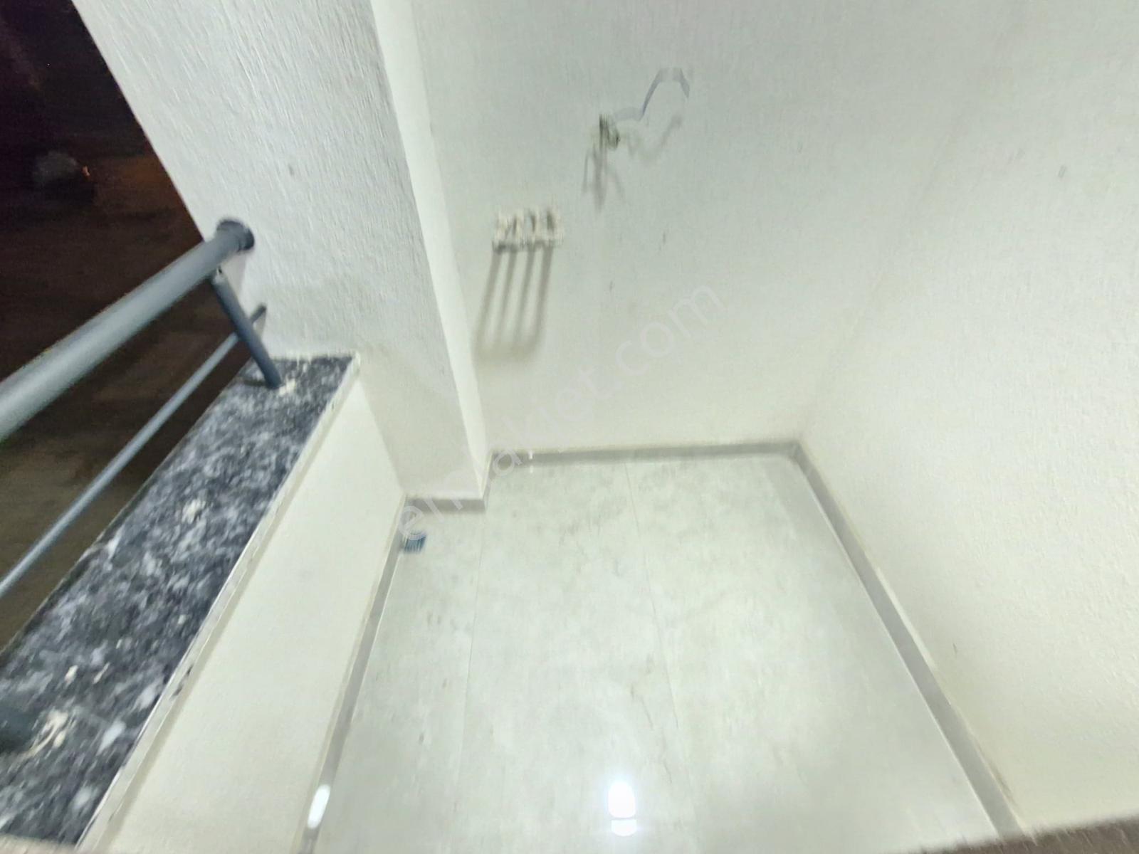 Merkezi Konumda 1+1 Sıfır Kullanışlı Satılık Daire - Görsel 2