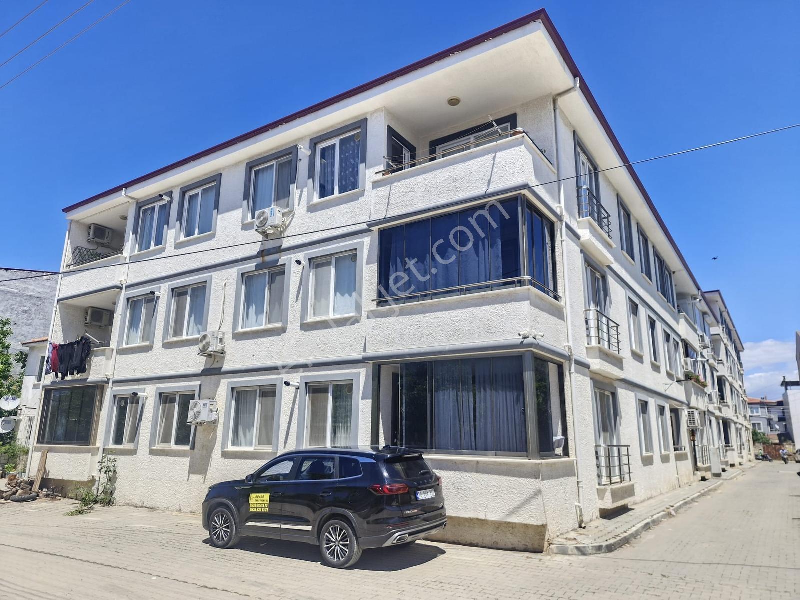 Mithatpaşa Mah.de 3+1 Ebeveny Banyolu Doğalgazlı Daire
