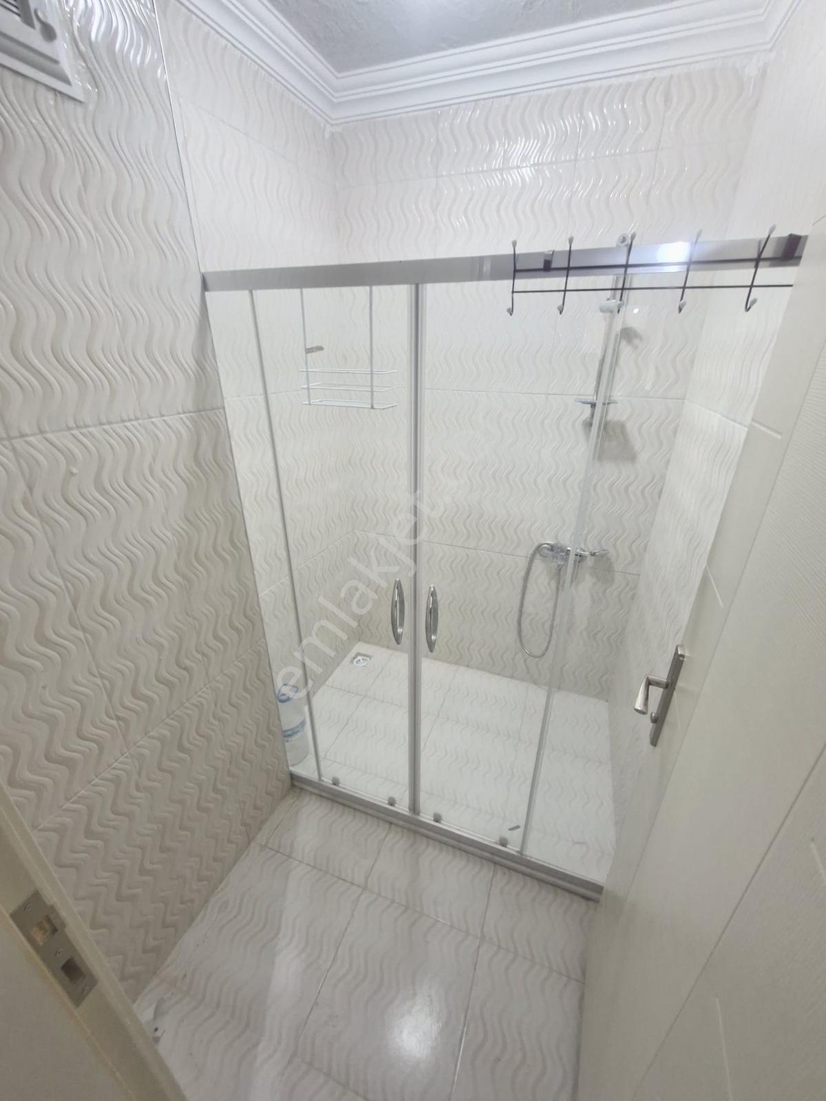 Mithatpaşa Mah.de 3+1 Ebeveny Banyolu Doğalgazlı Daire - Görsel 17