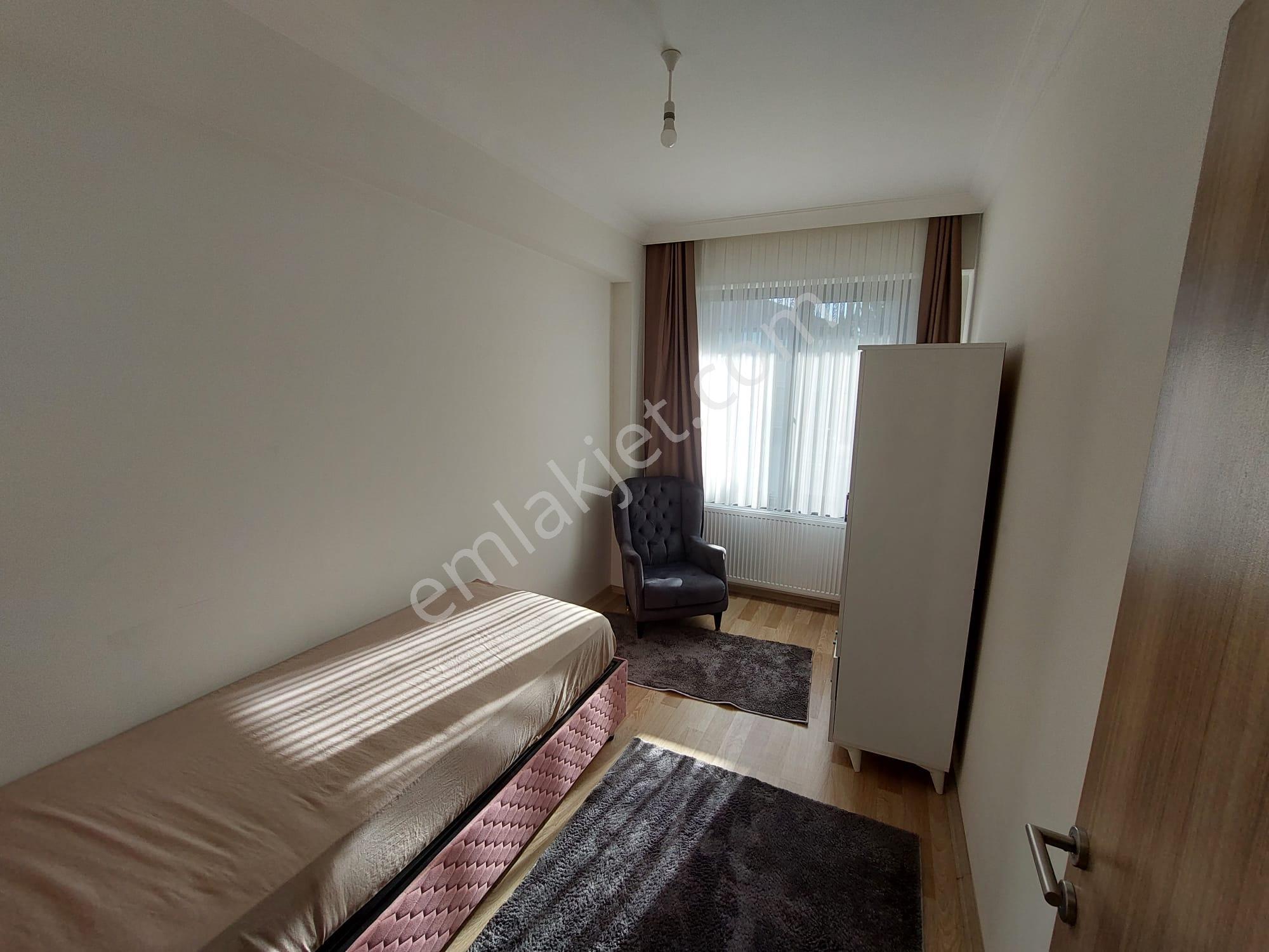 Çamlık Sitesinde Kombi Petek Cam Balkonlu 2+1 Güney Cephe Satılık - Görsel 24