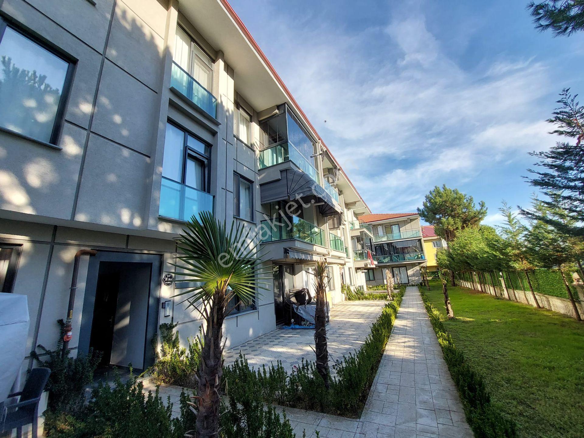 Çamlık Sitesinde Kombi Petek Cam Balkonlu 2+1 Güney Cephe Satılık - Görsel 11