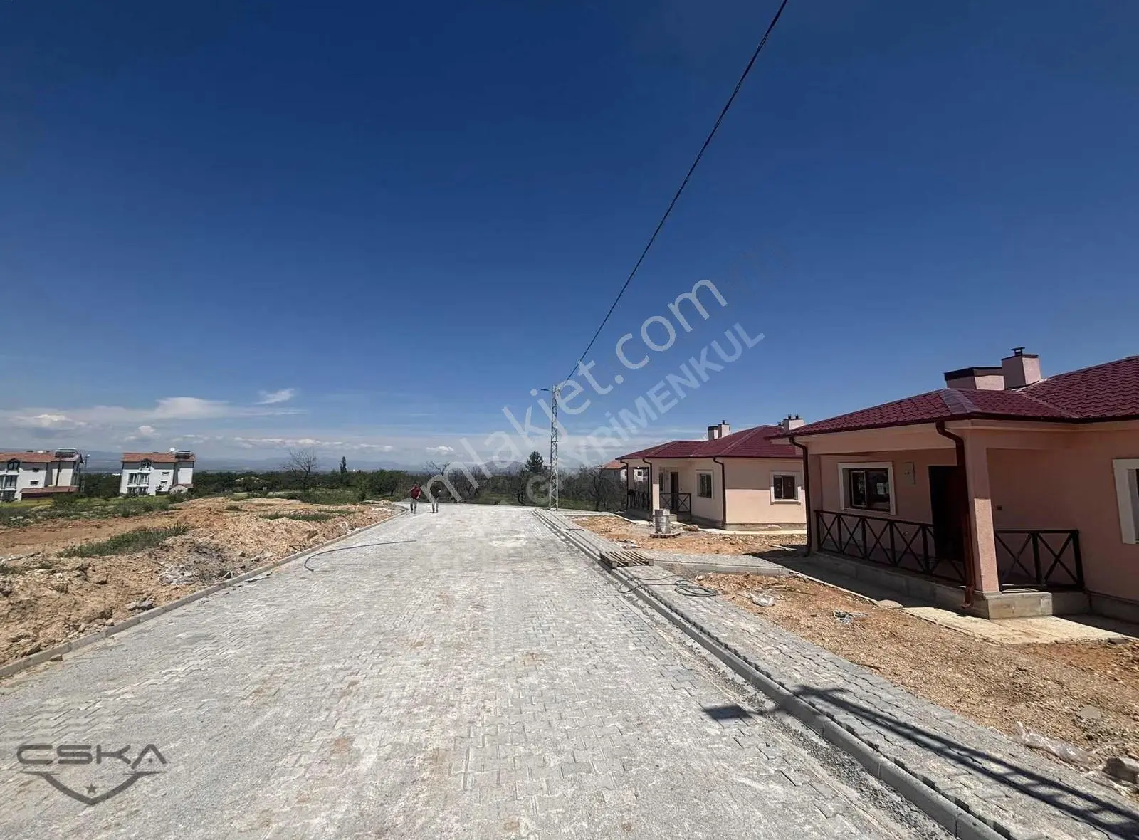 Dilek Yolu Üzerinde Satılık 3+1 Köy Evi, 500m² Arsa - Görsel 4