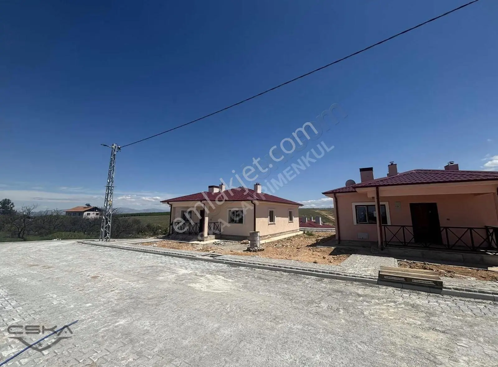 Dilek Yolu Üzerinde Satılık 3+1 Köy Evi, 500m² Arsa - Görsel 5