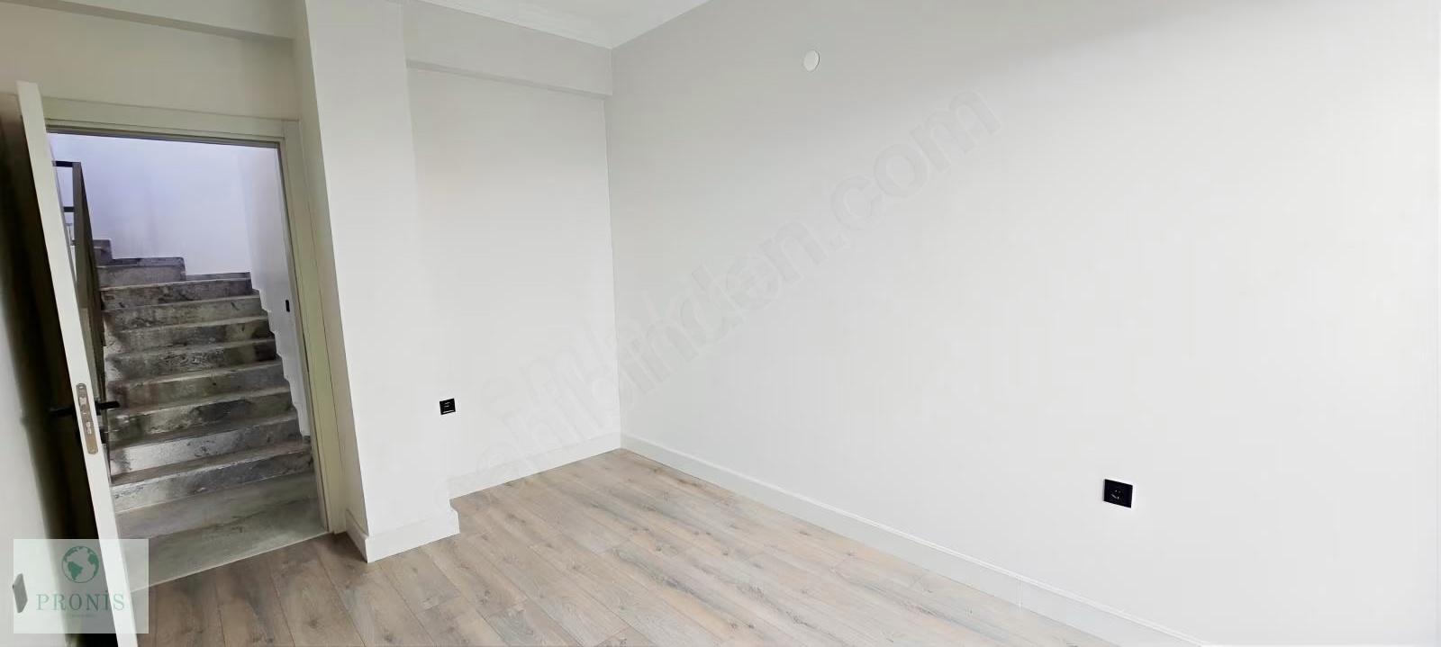 Mendereste Teraslı Bahçeli 4+1 Kapalı Mutfaklı Lüx Villa - Görsel 31