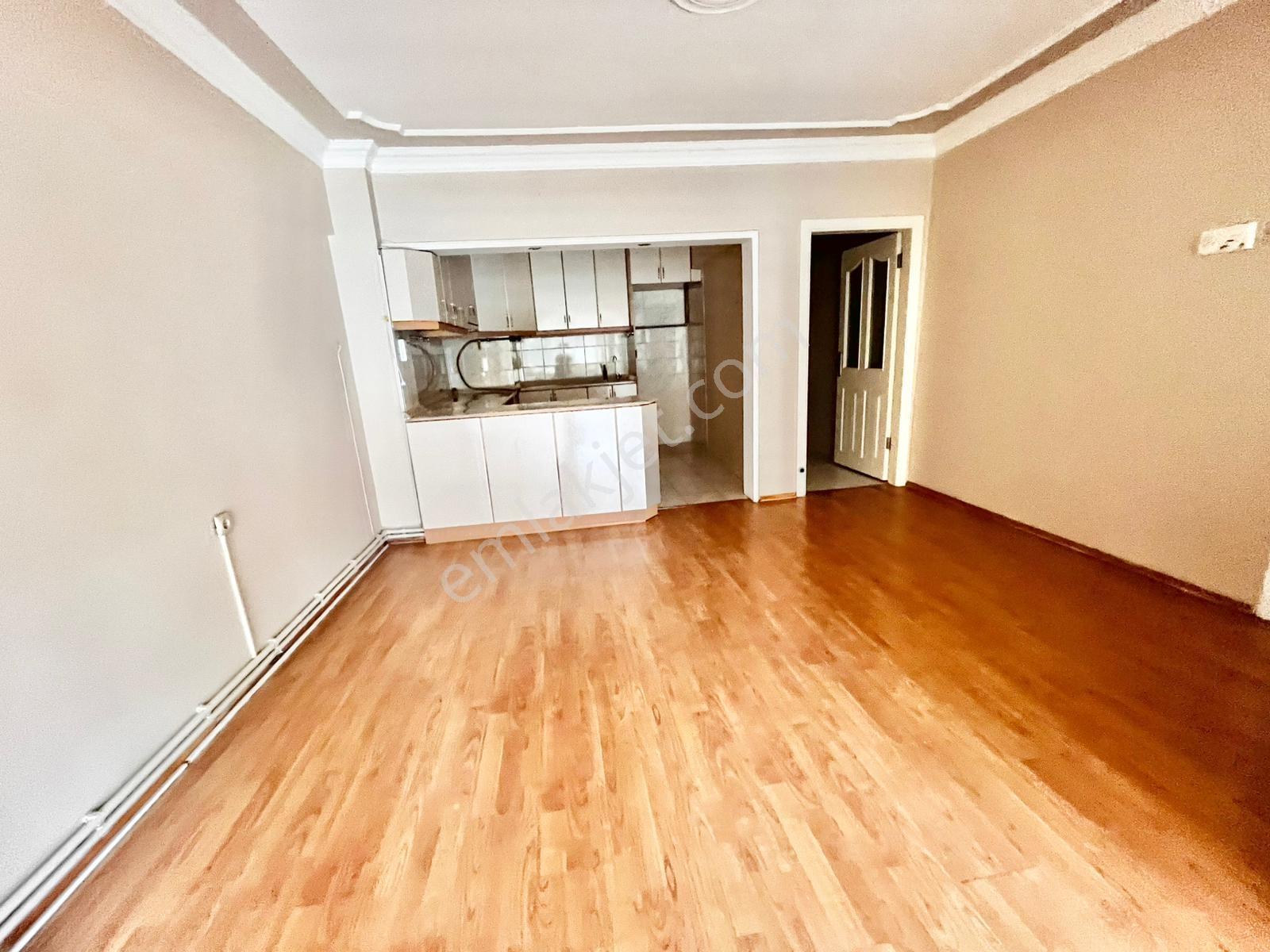 Remax Advantage'den Çarşı Merkezinde Masrafsız 2+1 Geniş Daire - Görsel 18