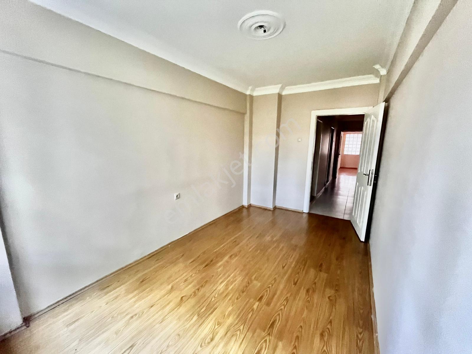 Remax Advantage'den Çarşı Merkezinde Masrafsız 2+1 Geniş Daire - Görsel 23