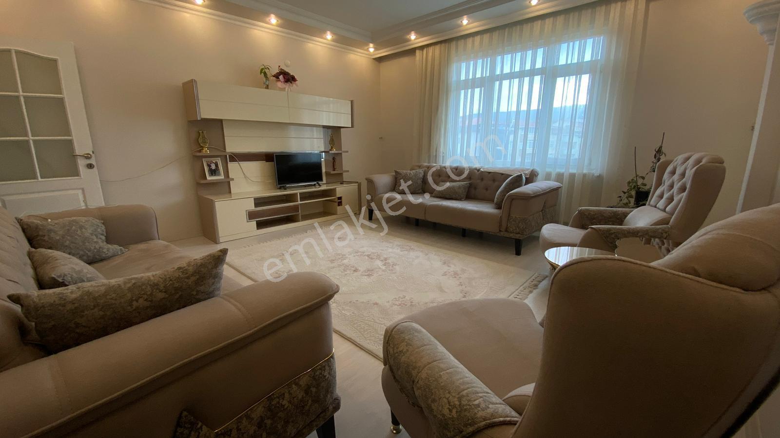 Özgürce Gyd'den Ataşehir Ferhatpaşa'da 4+1, 130m² Satılık Daire - Görsel 12