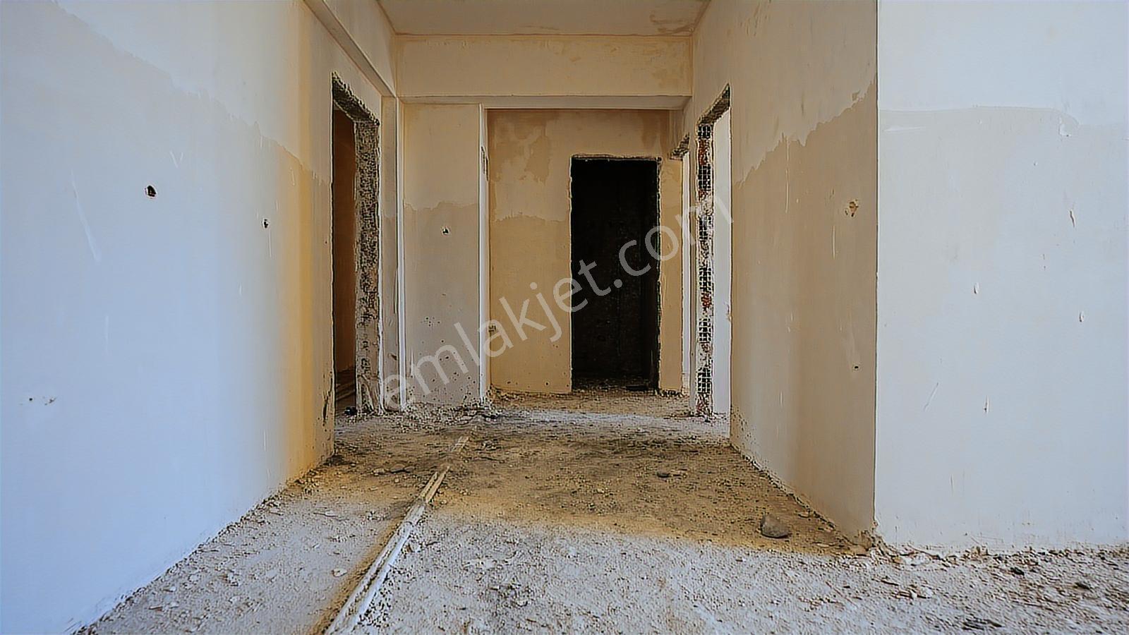Century 21den Cumhuriyette Havuzlu 2+1 Daire!!! - Görsel 14