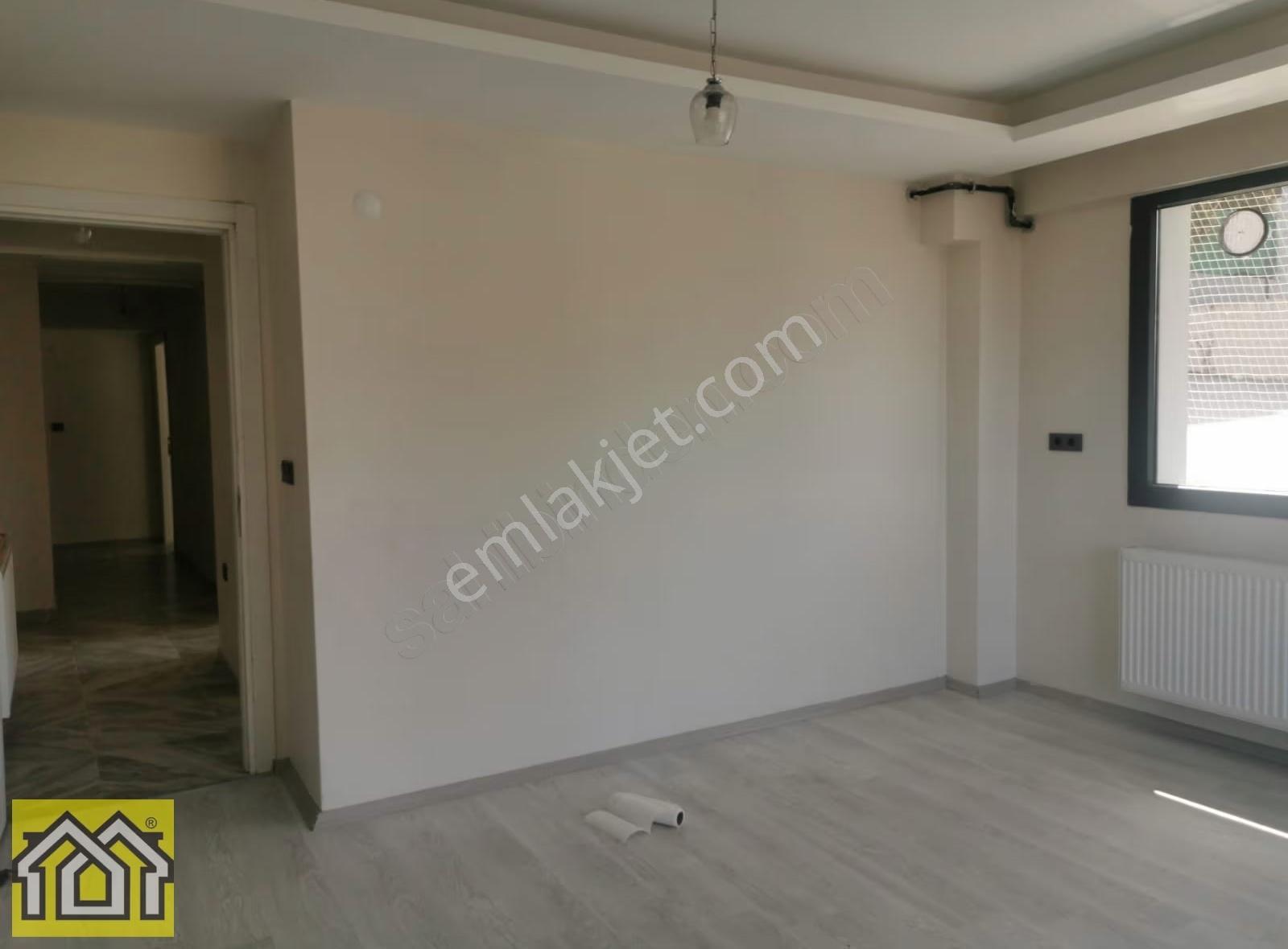 Site İçinde Otoparklı,doğalgazlı,ebeveyn Banyolu 2+1 Daire - Görsel 21