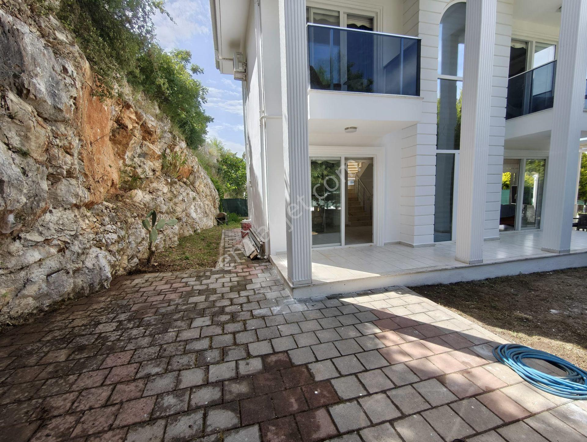 Stop'tan Ölüdeniz Ovacık’ta Satılık Havuzlu Triplex Villa - Görsel 8