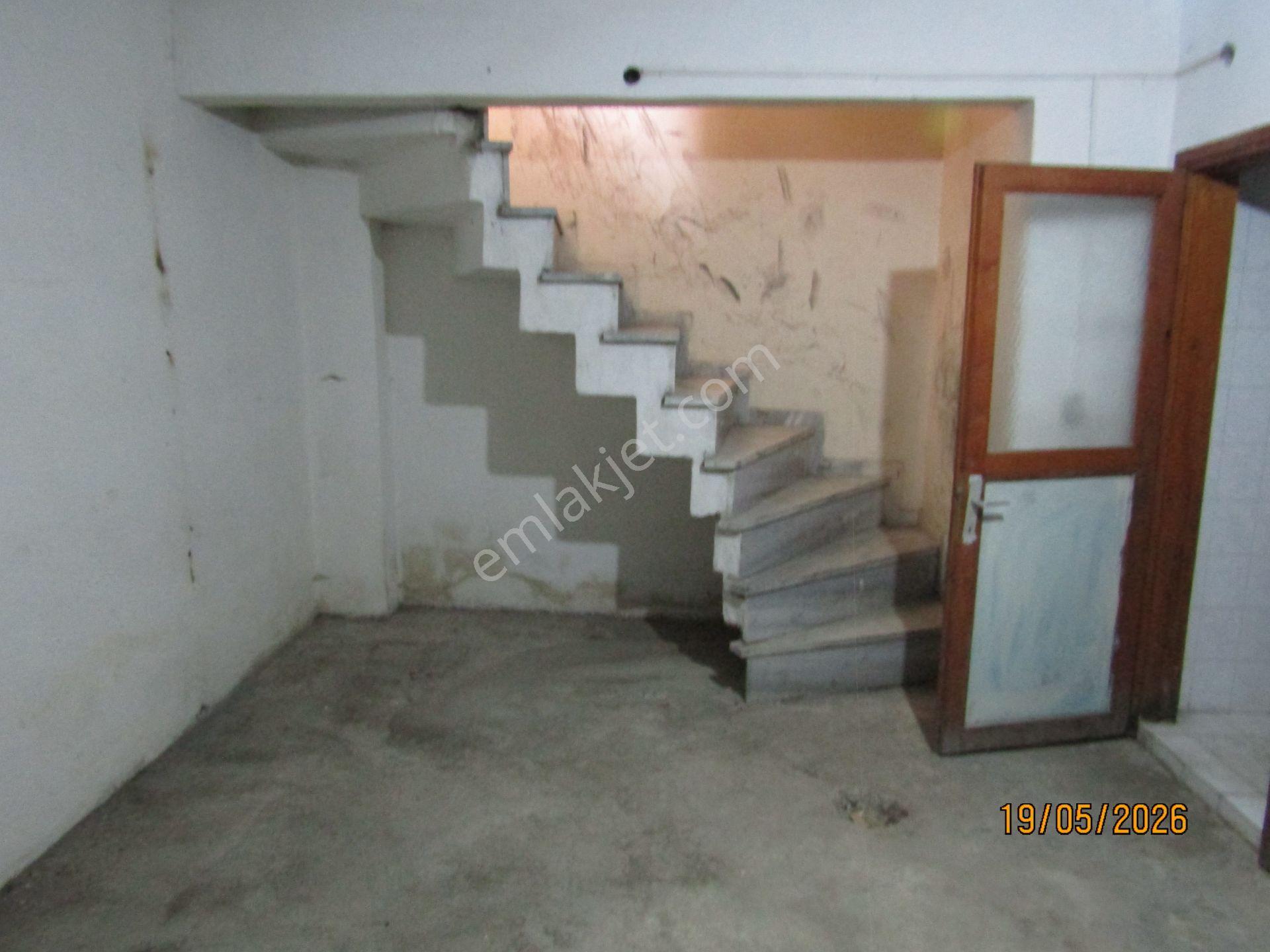 E.n.f. Emlaktan Kiralık İş Yeri İçerenköy Merkezde 130.mt Depolu - Görsel 8