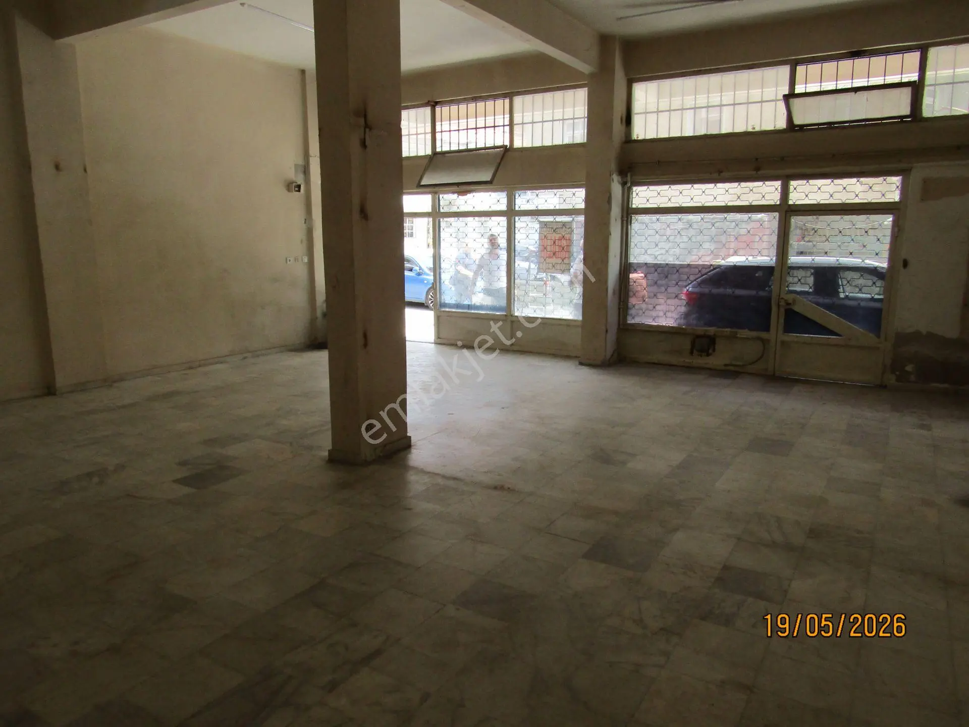 E.n.f. Emlaktan Kiralık İş Yeri İçerenköy Merkezde 130.mt Depolu - Görsel 4