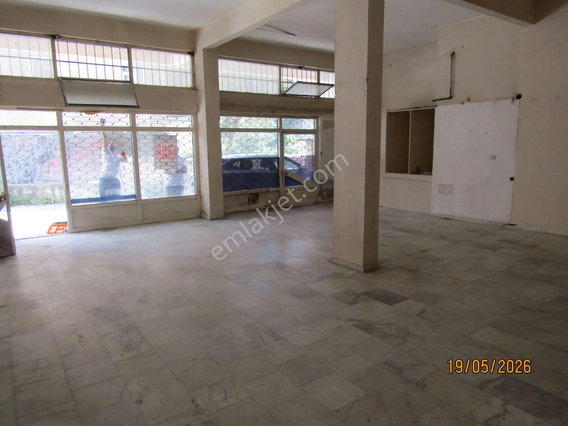 E.n.f. Emlaktan Kiralık İş Yeri İçerenköy Merkezde 130.mt Depolu - Görsel 5