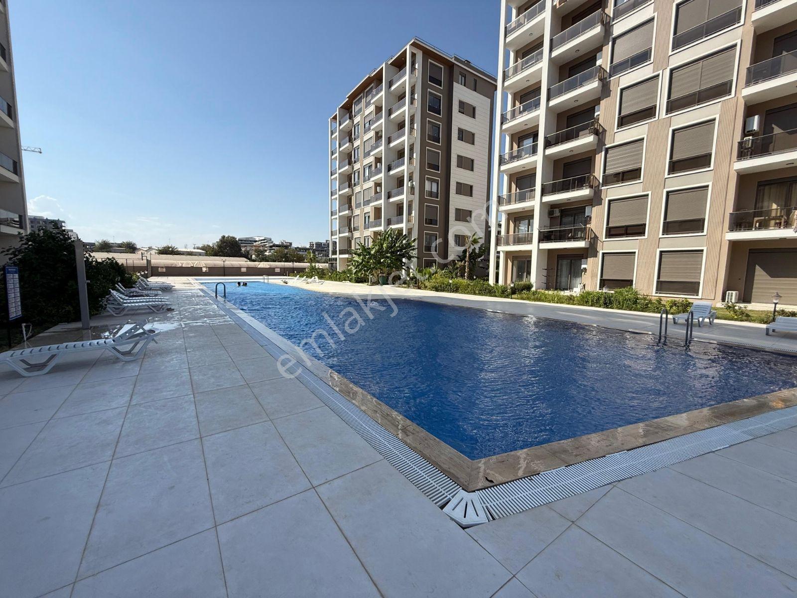 Sahibinden İskanlı Doğalgazlı Bahçe Kullanımlı Lüx Sitede Daire - Görsel 23