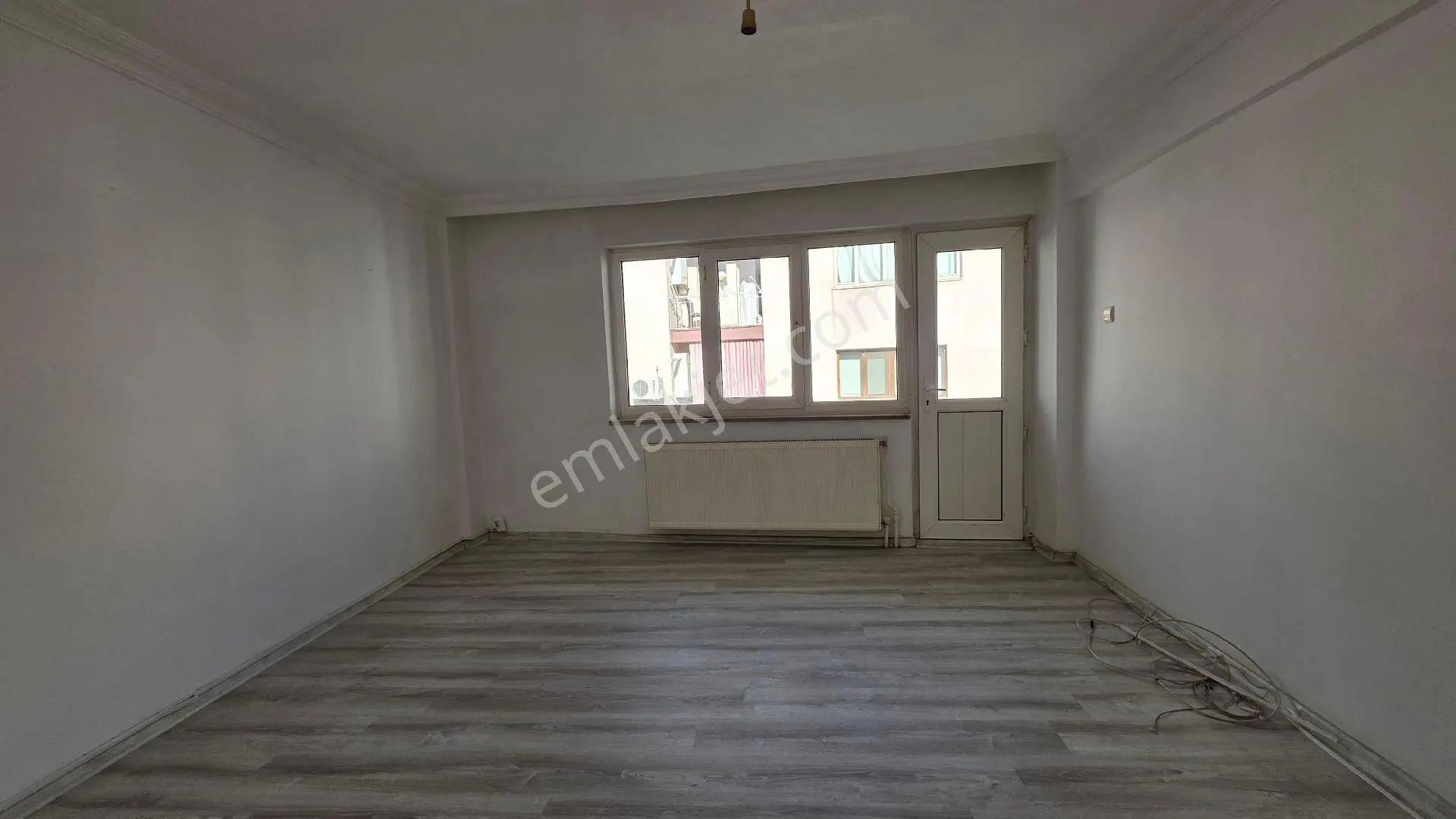 Manisa/yunusemre/uncubozköy 3+1-- 120 M² Arakat- Kapalı Mutfak - Görsel 2