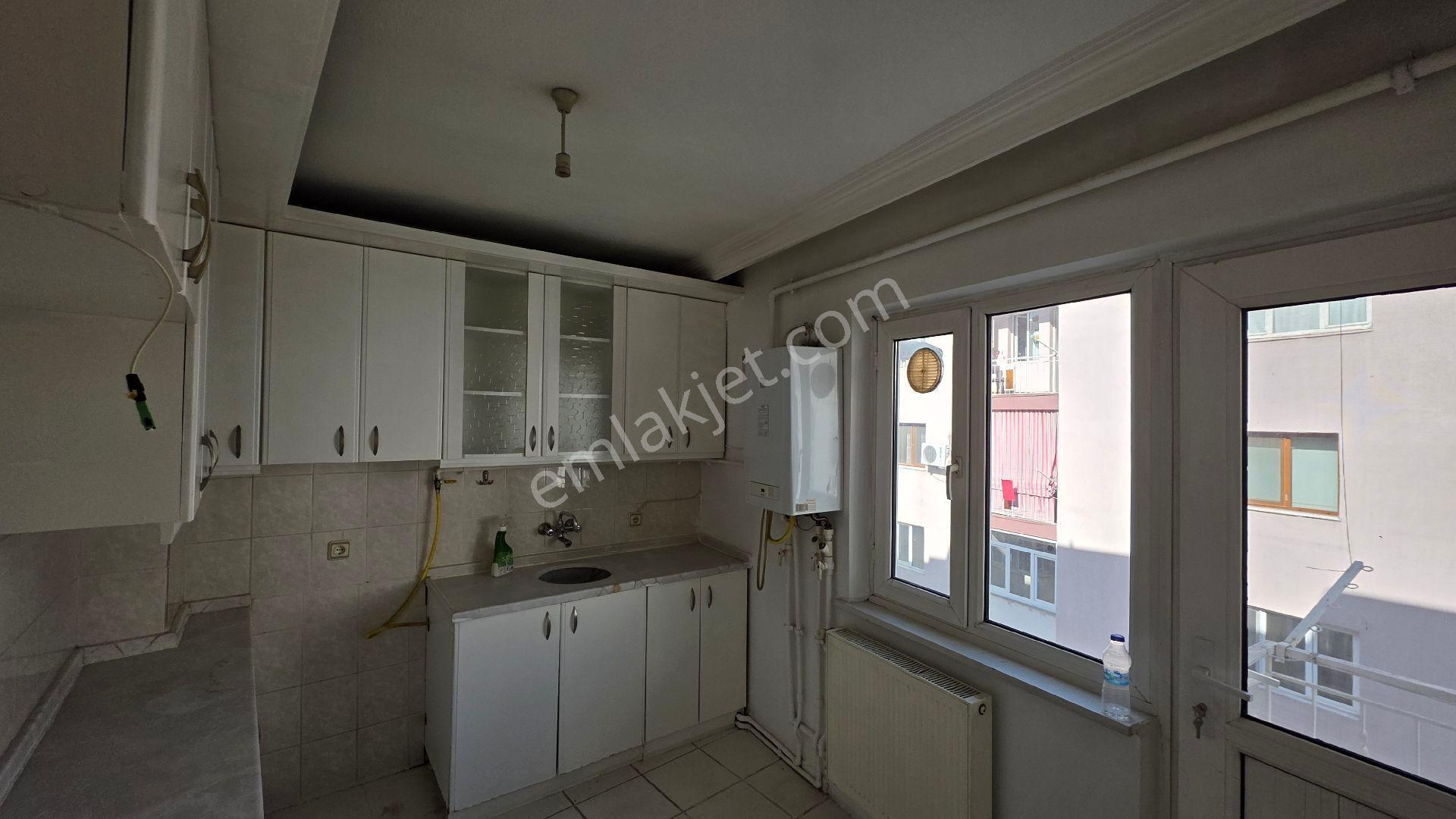 Manisa/yunusemre/uncubozköy 3+1-- 120 M² Arakat- Kapalı Mutfak - Görsel 15