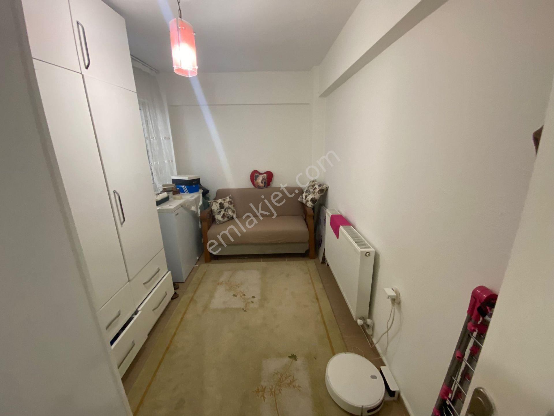 Acill Konak Zeytinlik Mah.de Kemer İzban İstasyonu Yürüme Mesafesinde 2+1 75m2 Ayrı Mutfak Dgazlı D. - Görsel 6
