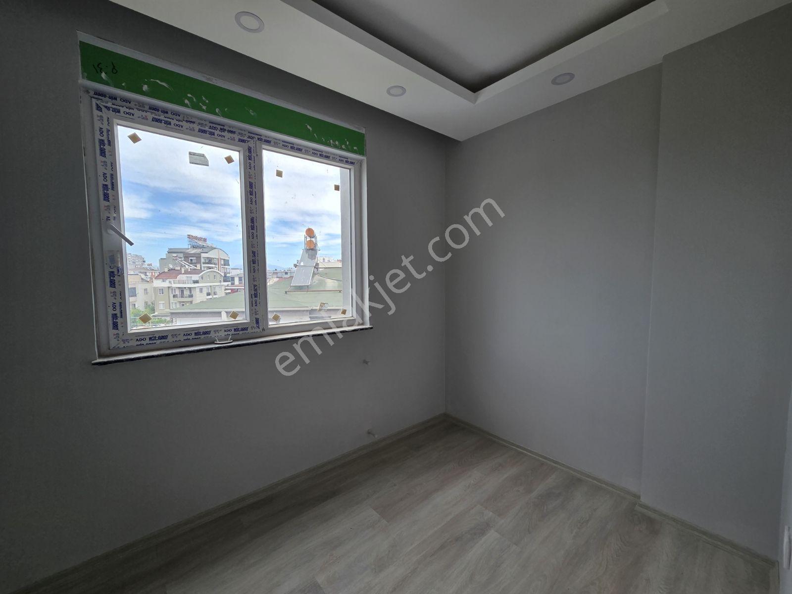 V.karşıyakada Havuzlu Site İçinde Asansörlü 2+1 Satılık Daire - Görsel 13