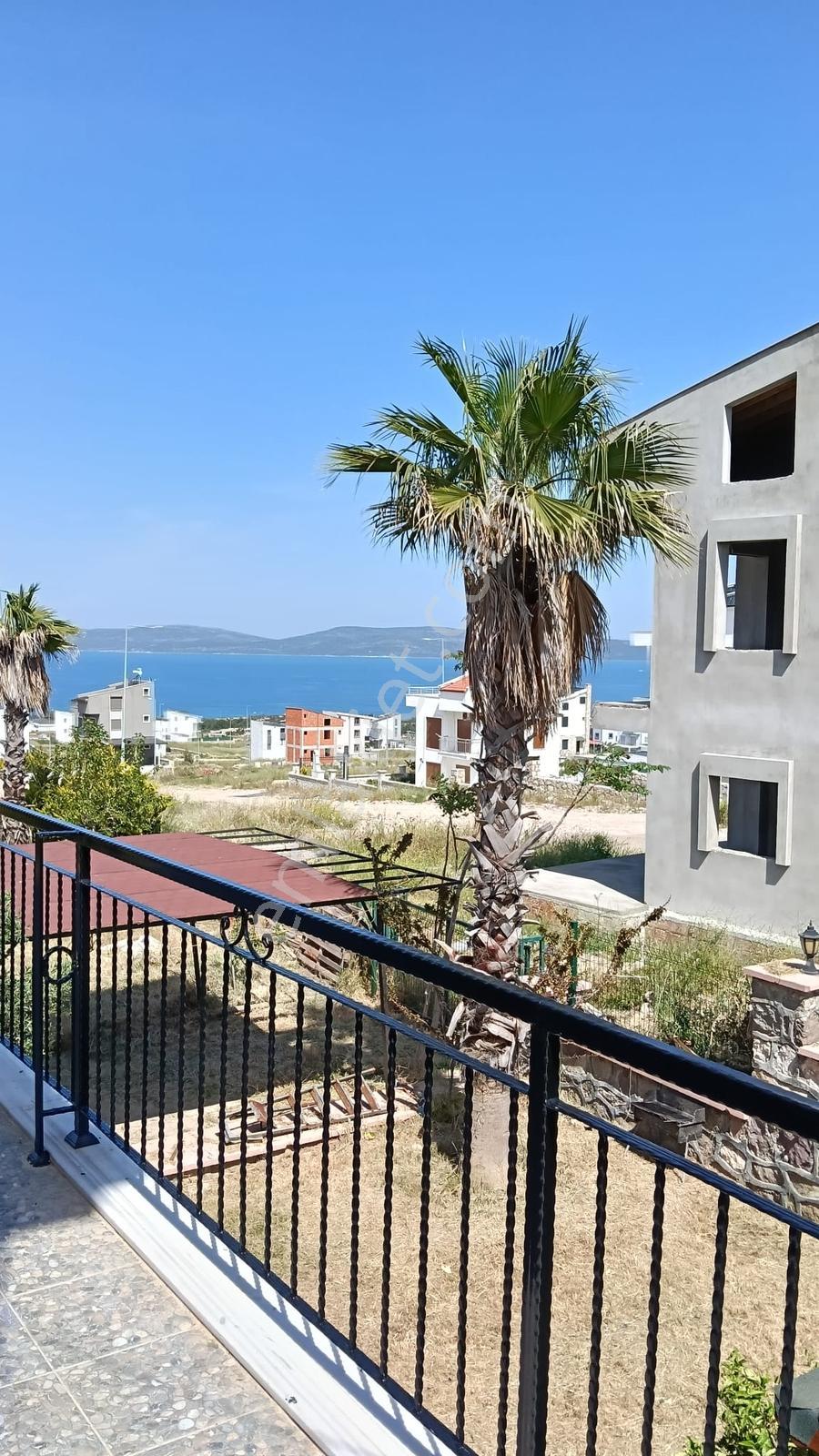 Mordoğan'da Deniz Manzaralı Geniş Bahçeli Villa - Görsel 27