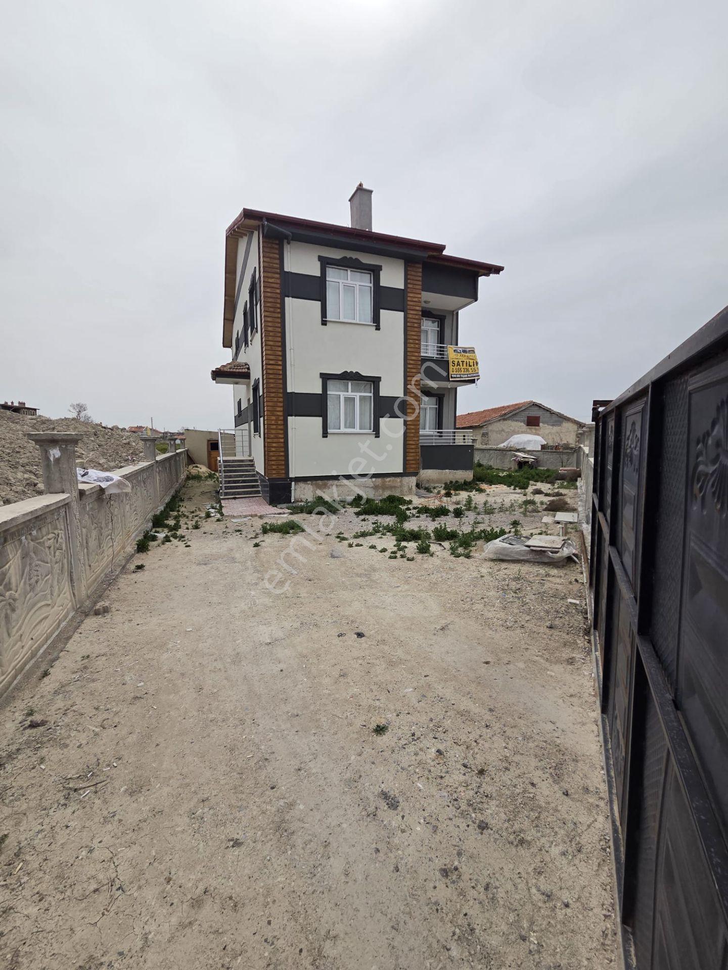 Saraçoğlu Mah 808 M2 Arsa İçinde 2,5 Katlı 6-7 Yıllık İki Adet 2+1 Daireli Müstakil Ev Satılıktır. - Görsel 15