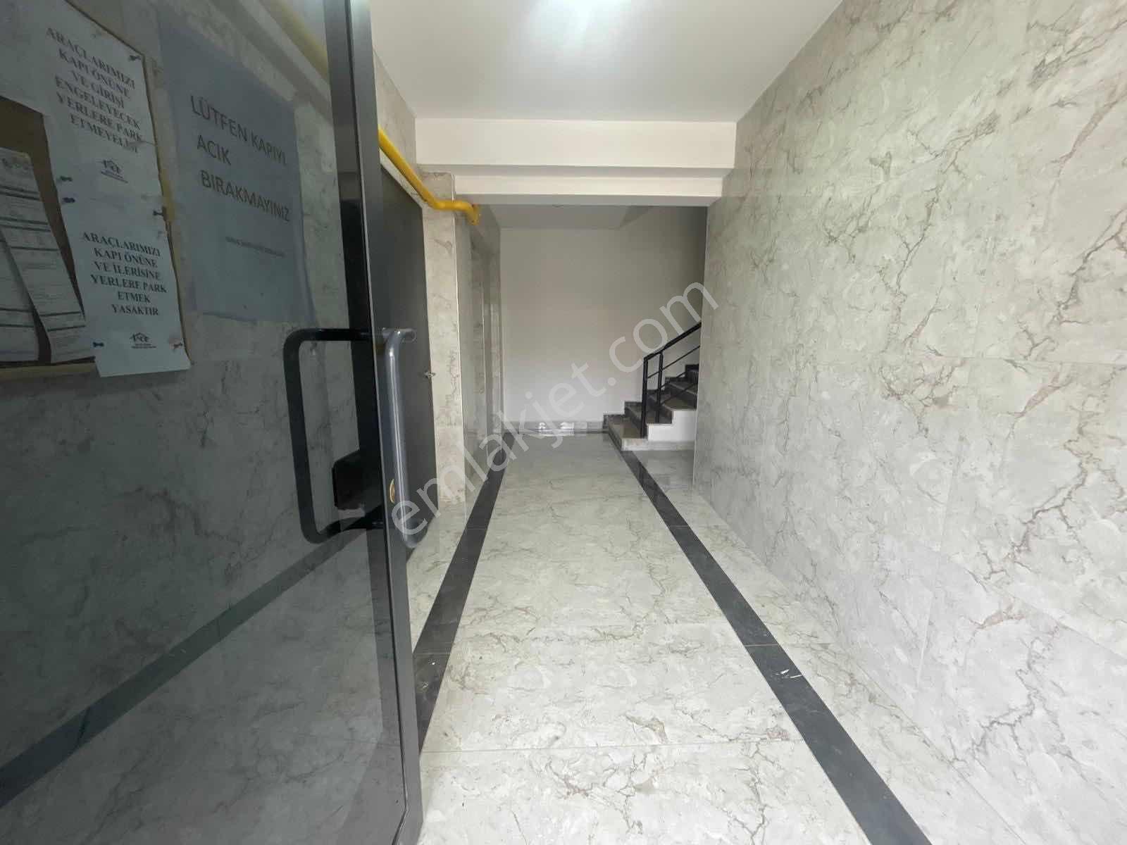 Çatalarmut Da Satılık Salon Mutfak Ayrı 1+1 - Görsel 13