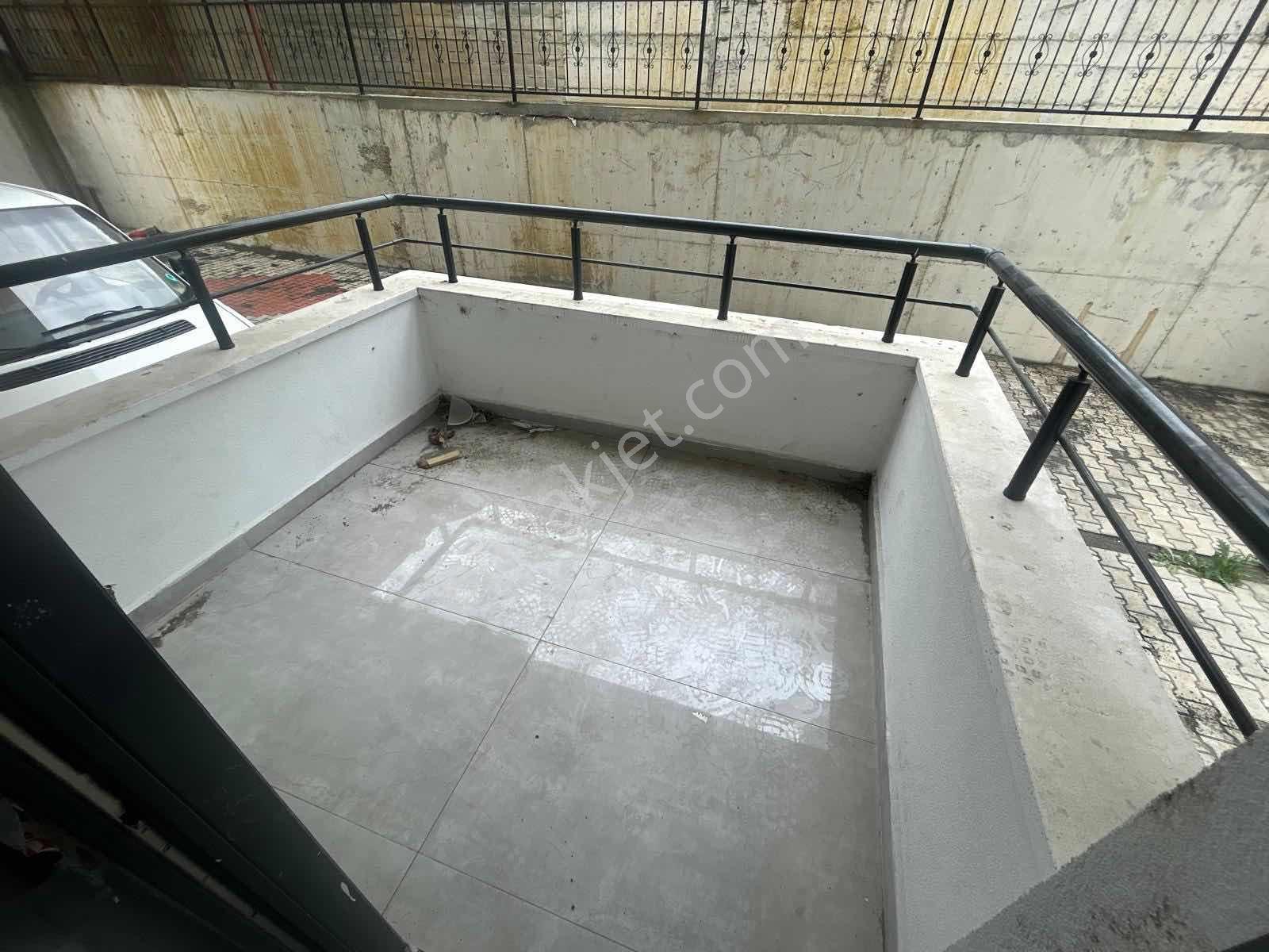 Çatalarmut Da Satılık Salon Mutfak Ayrı 1+1 - Görsel 15