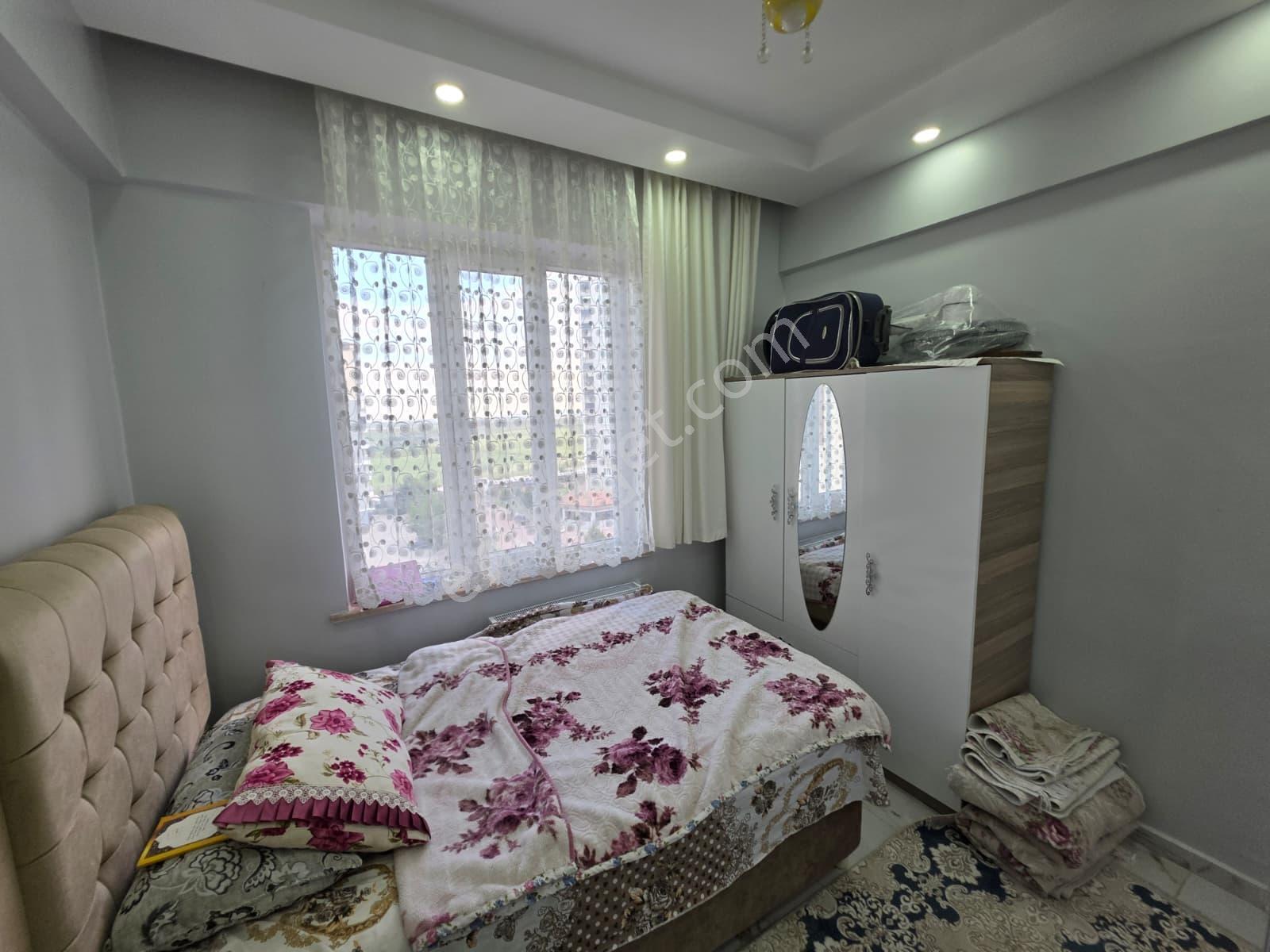 Abdulhamithan Mahallesinde Site İçerisinde Bakımlı 2+1 Daire - Görsel 13