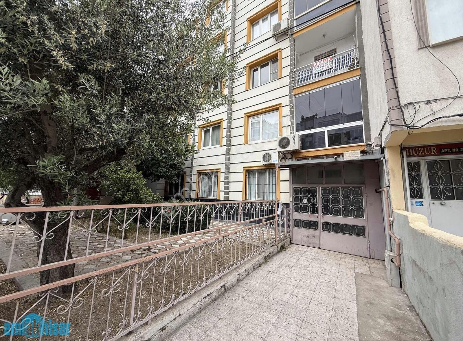 Akhisar İnönü Mh.adliye Yolu Doğalgazlı Kiralık 3+1 Arakat Daire