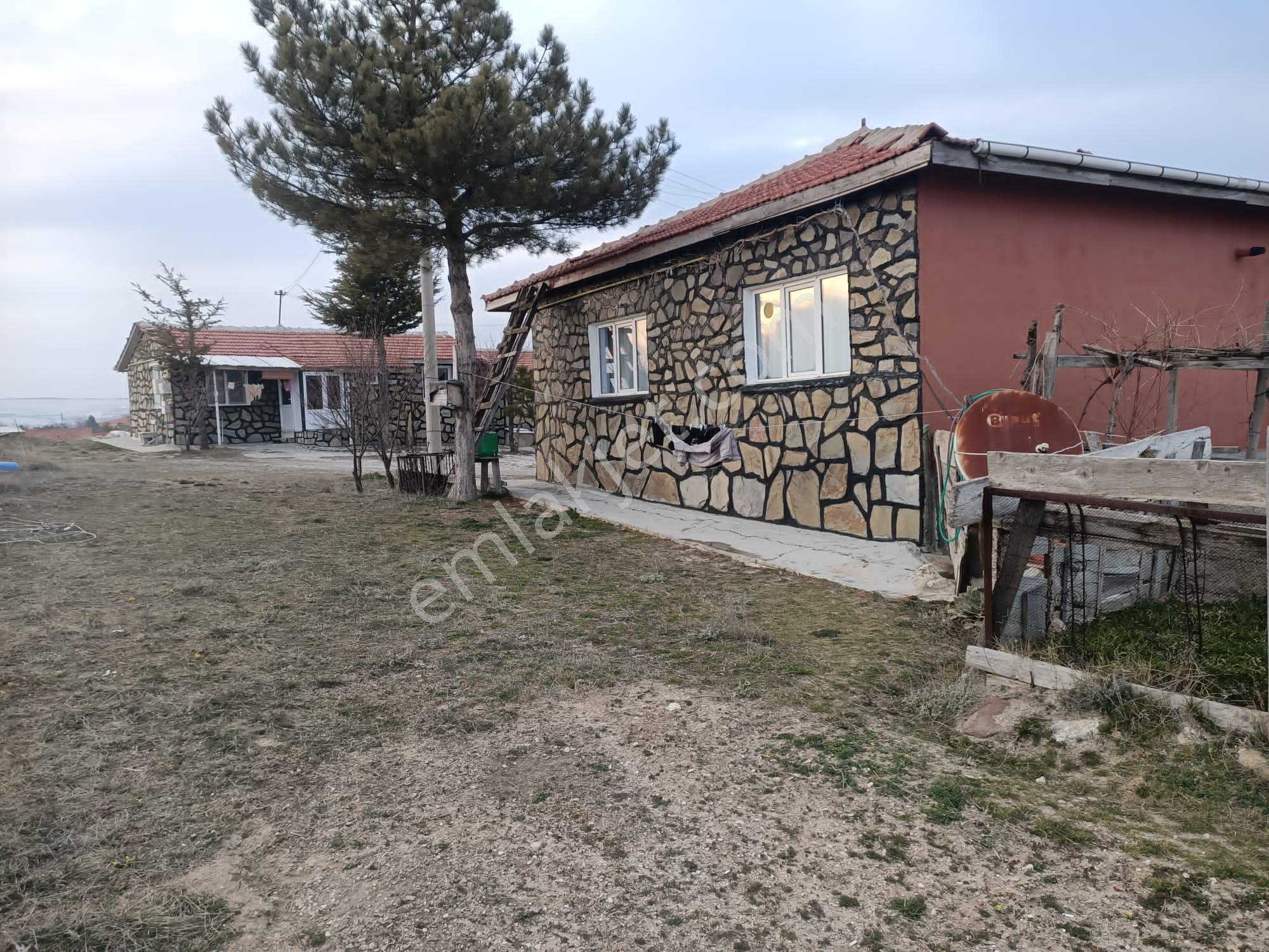 Seyitgazi Kırka Mh Afyon Yolu Yakını 3 Adet Ev Ve Arsası Bk-26 - Görsel 26
