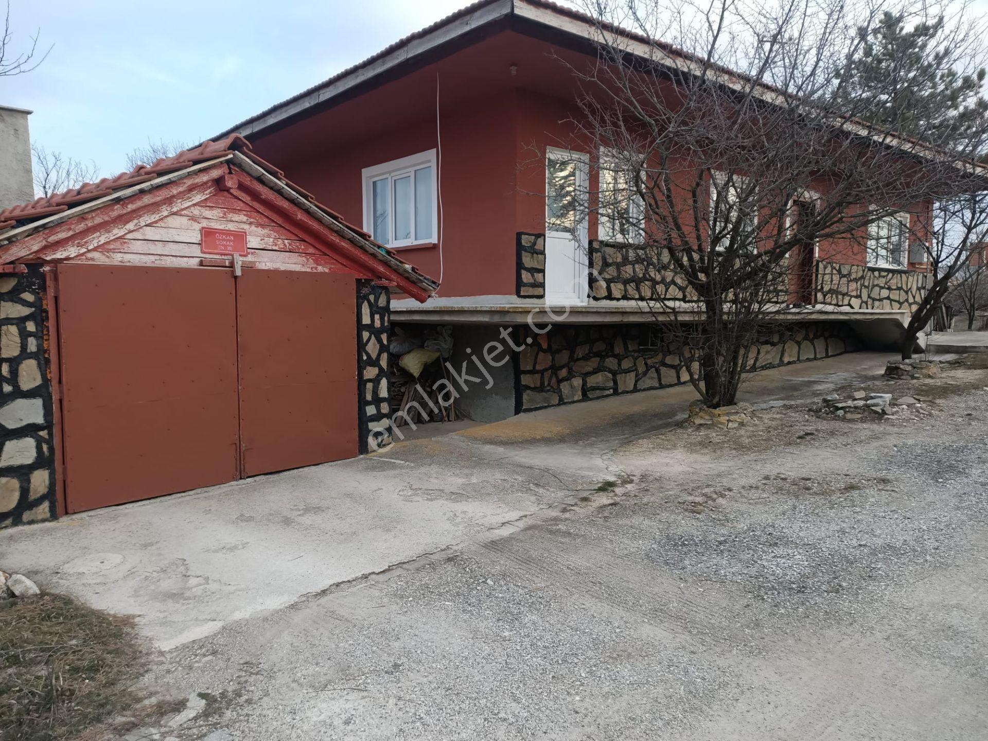 Seyitgazi Kırka Mh Afyon Yolu Yakını 3 Adet Ev Ve Arsası Bk-26 - Görsel 22