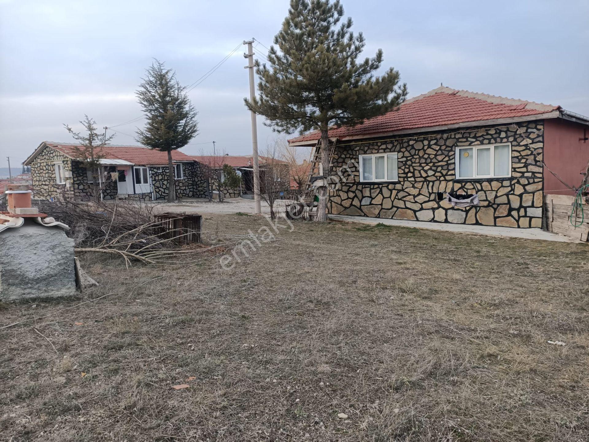 Seyitgazi Kırka Mh Afyon Yolu Yakını 3 Adet Ev Ve Arsası Bk-26 - Görsel 6