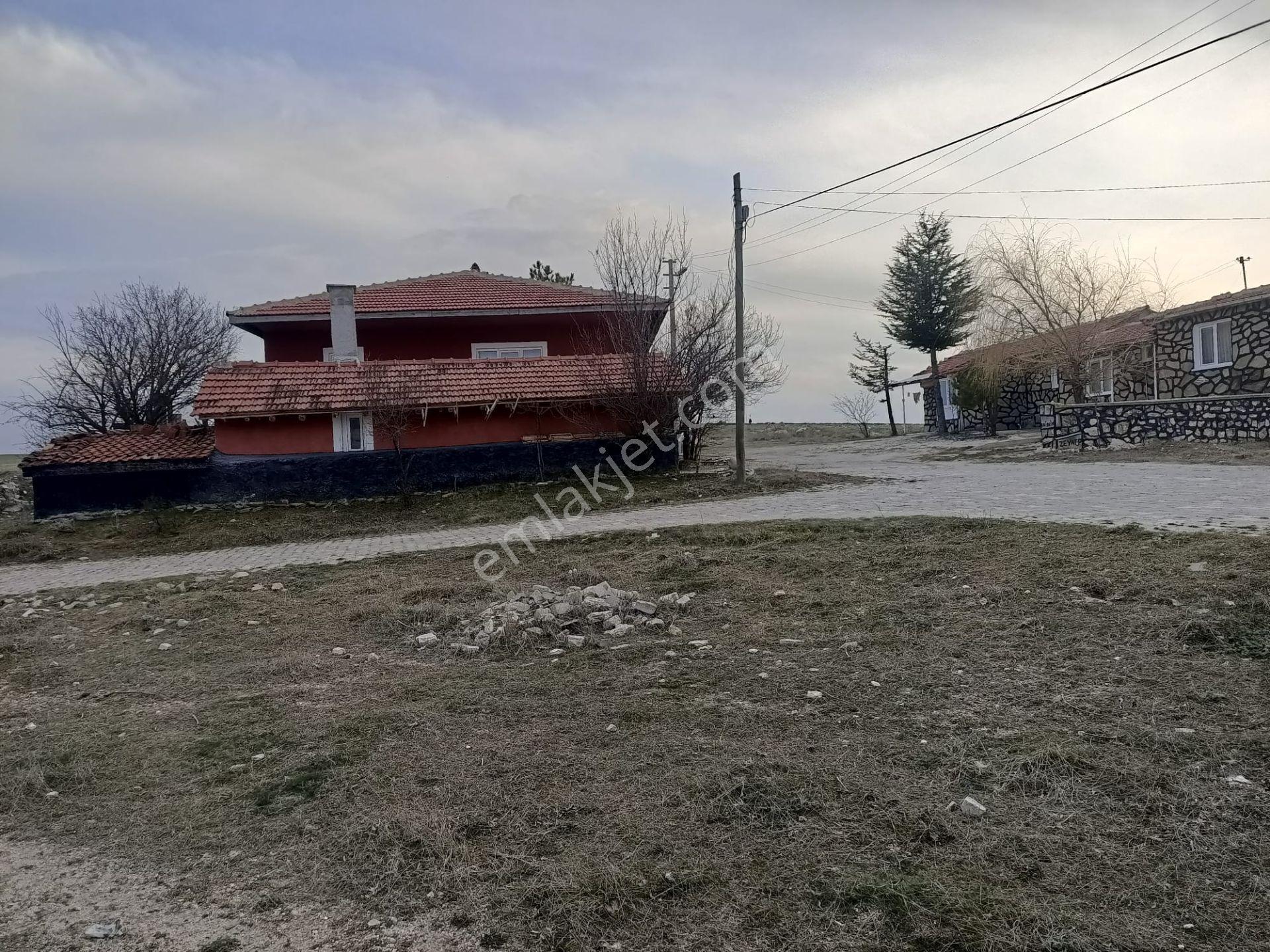 Seyitgazi Kırka Mh Afyon Yolu Yakını 3 Adet Ev Ve Arsası Bk-26 - Görsel 2