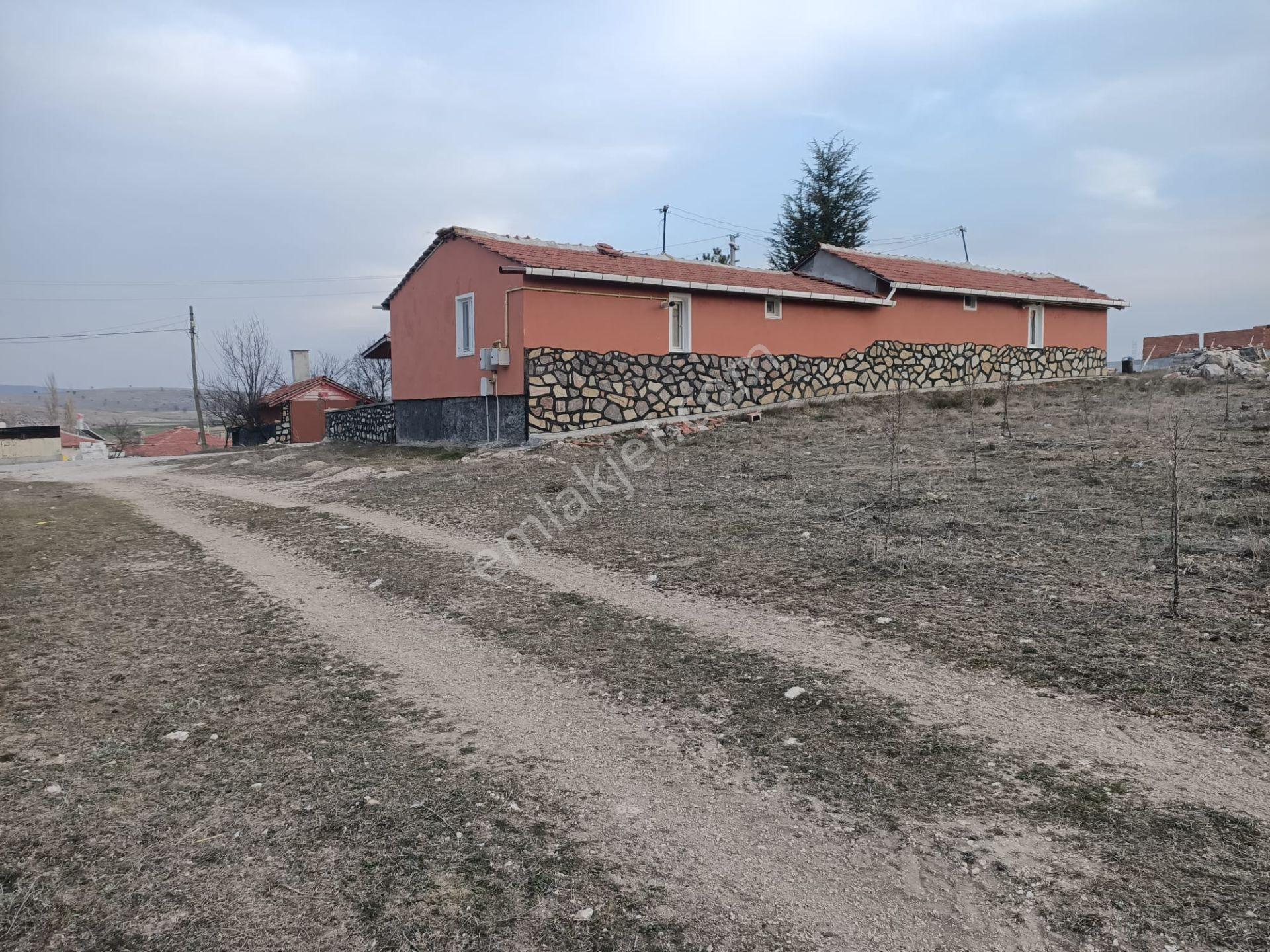 Seyitgazi Kırka Mh Afyon Yolu Yakını 3 Adet Ev Ve Arsası Bk-26 - Görsel 11