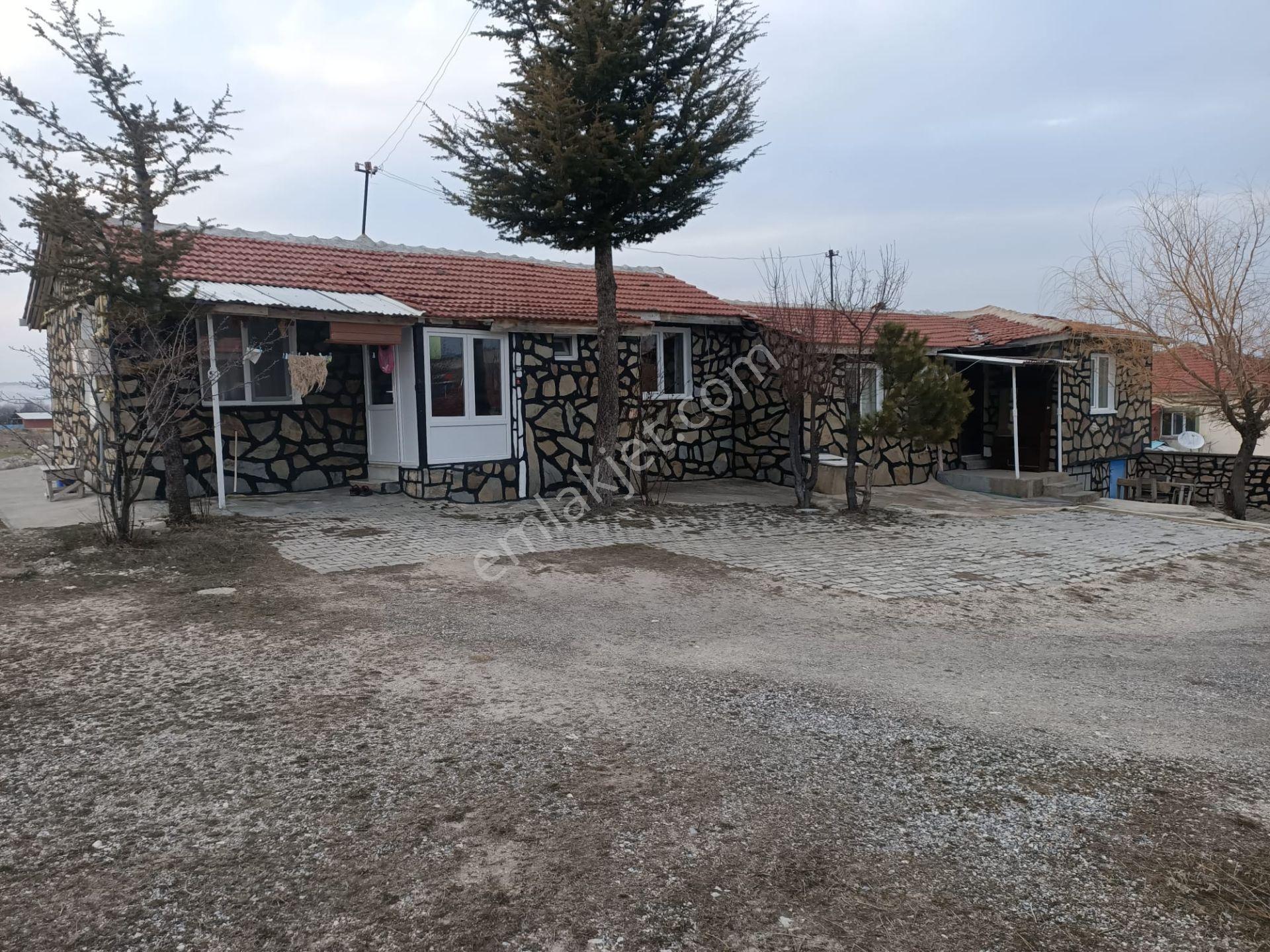 Seyitgazi Kırka Mh Afyon Yolu Yakını 3 Adet Ev Ve Arsası Bk-26 - Görsel 19