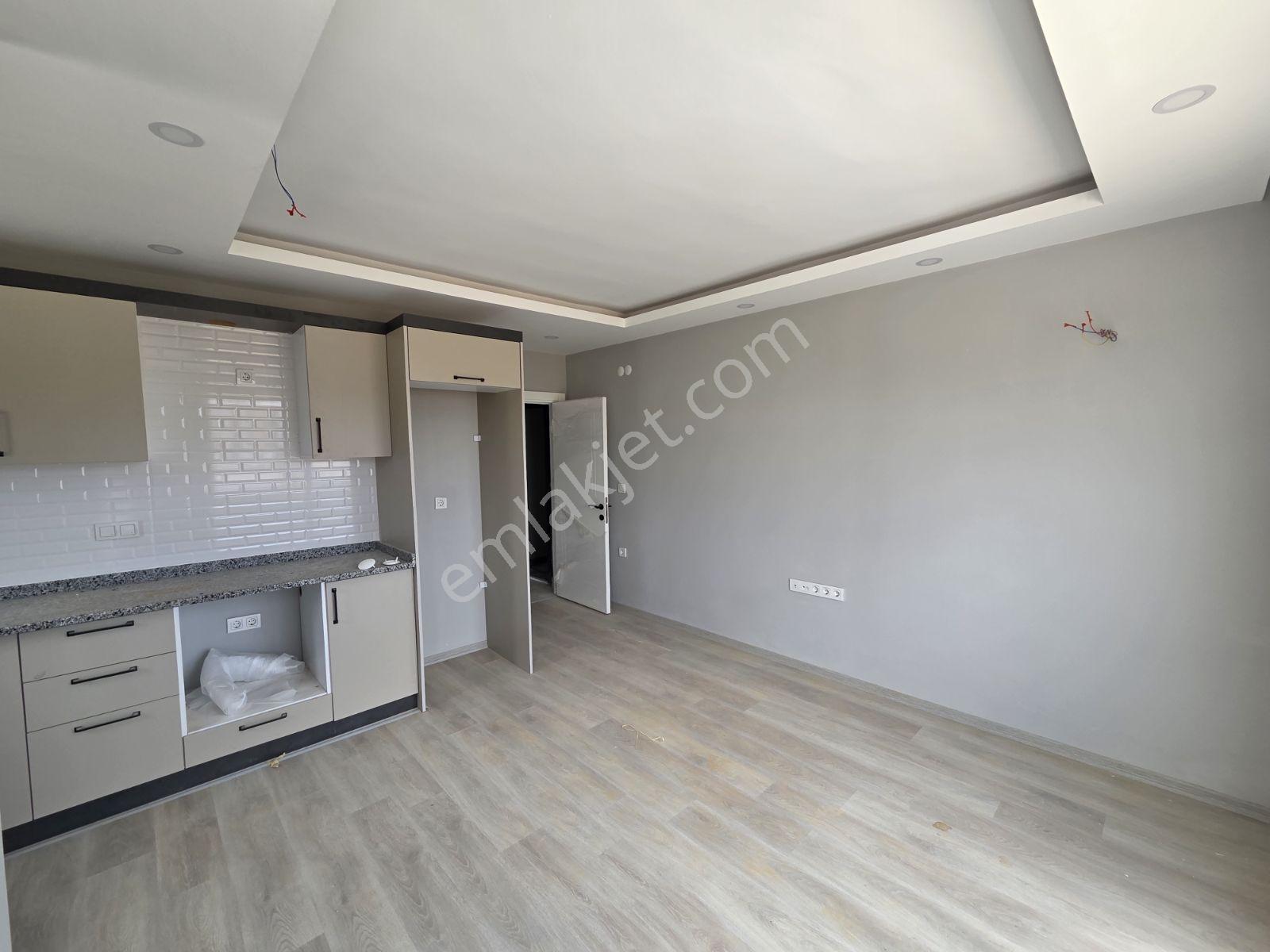 Varsak Karşıyakada Havuzlu Sitede 2+1 Asansörlü Fırsat Daire - Görsel 13