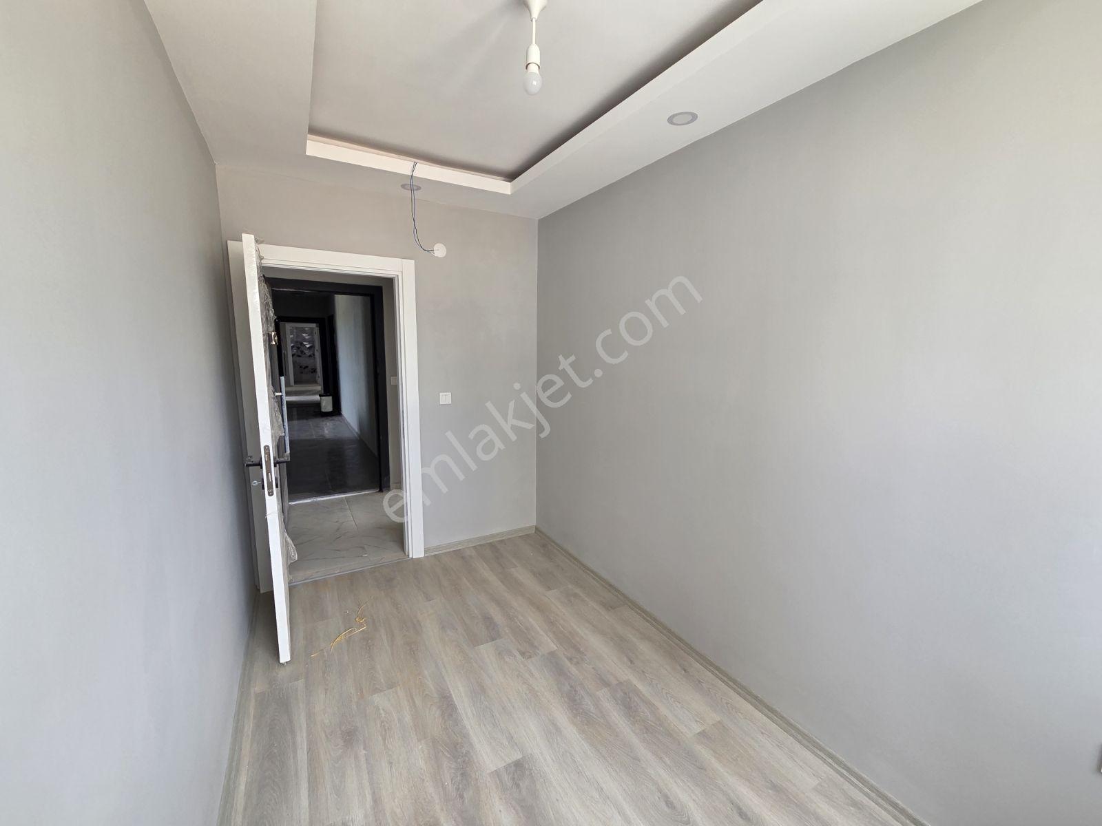 Varsak Karşıyakada Havuzlu Sitede 2+1 Asansörlü Fırsat Daire - Görsel 6