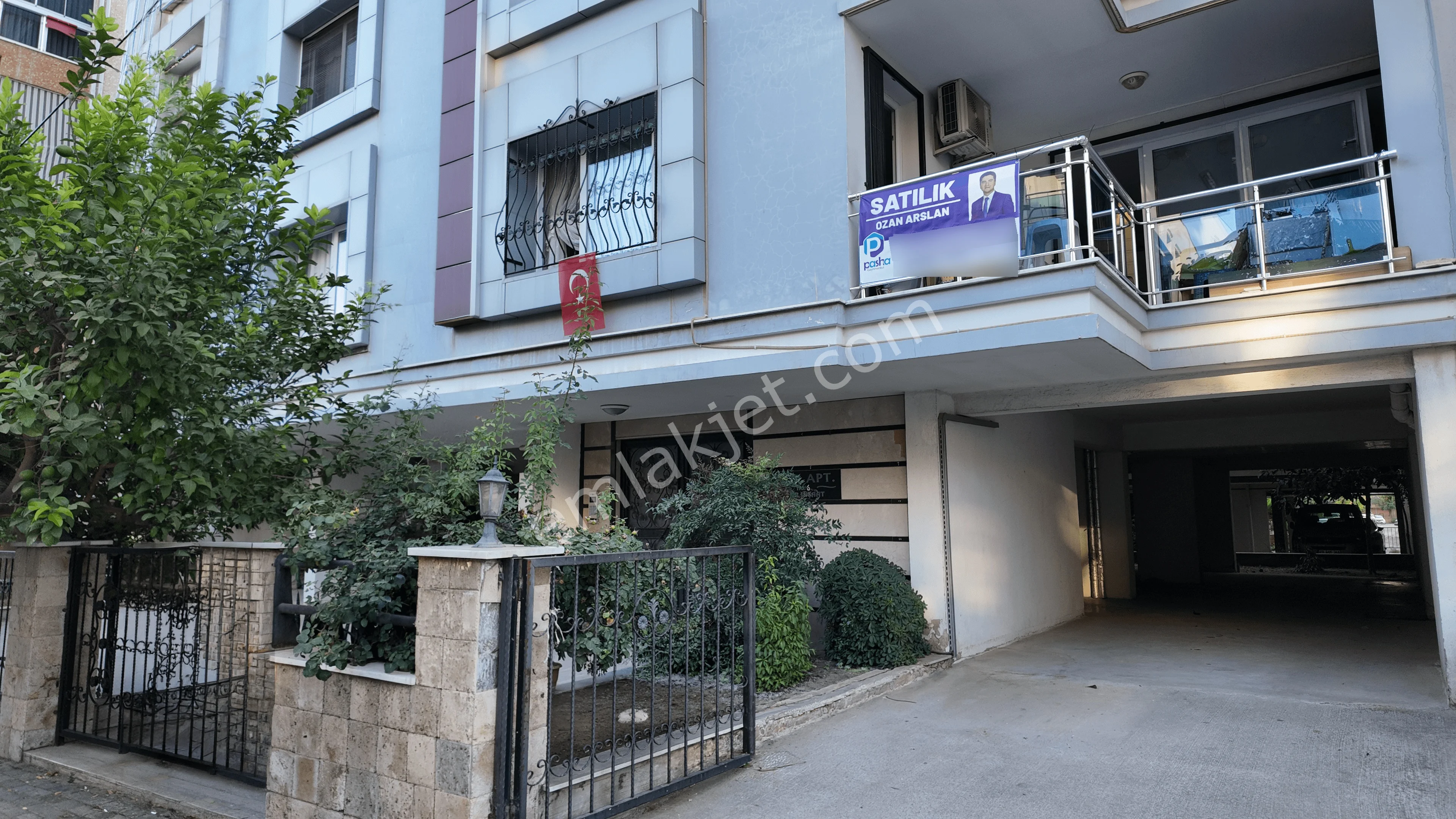 Adnan Menderes Mahallesi'nde 3+1 Asansörlü, Doğalgazlı,otoparklı