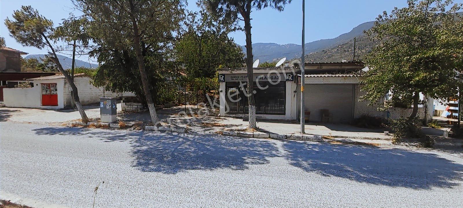 Söke Güllübahçe Mah.de Ticari+konut İmarlı 255 M² Köşe Arsa
