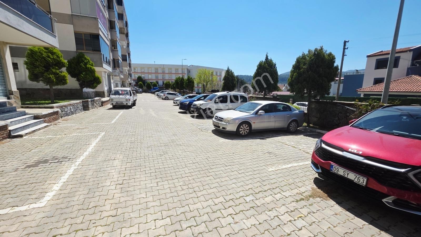 Söke Yenikent Mah. Taşpark Konaklarında 160 M² 3+1 Daire - Görsel 4
