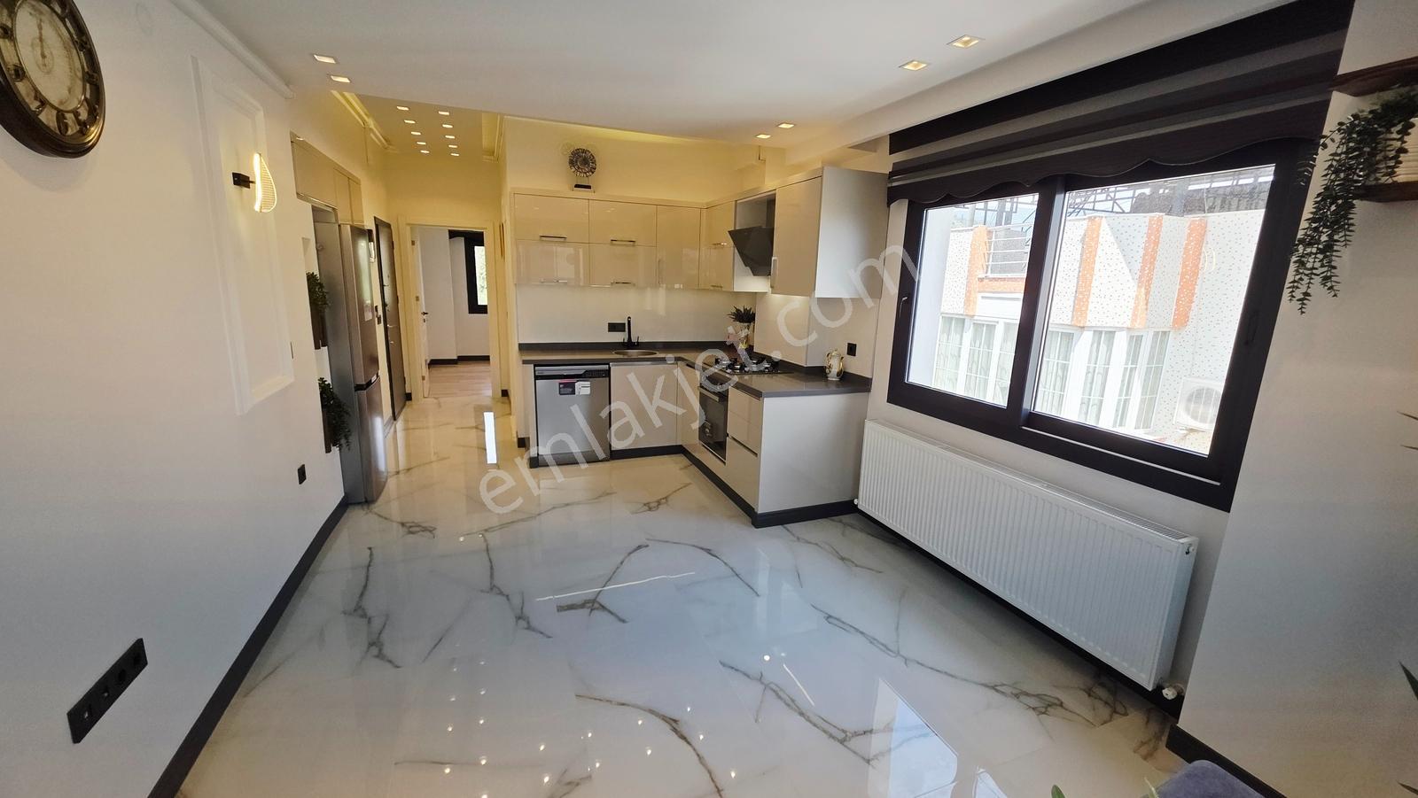 Söke De Futbol Sokak Üzerinde 60 M² Lüks 1+1 Kiralık Daire - Görsel 4