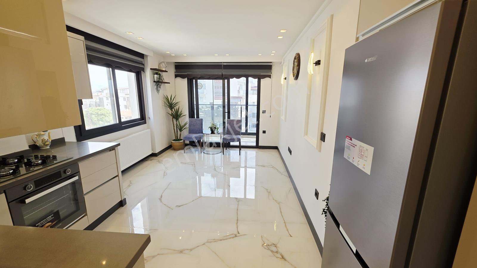 Söke De Futbol Sokak Üzerinde 60 M² Lüks 1+1 Kiralık Daire - Görsel 8