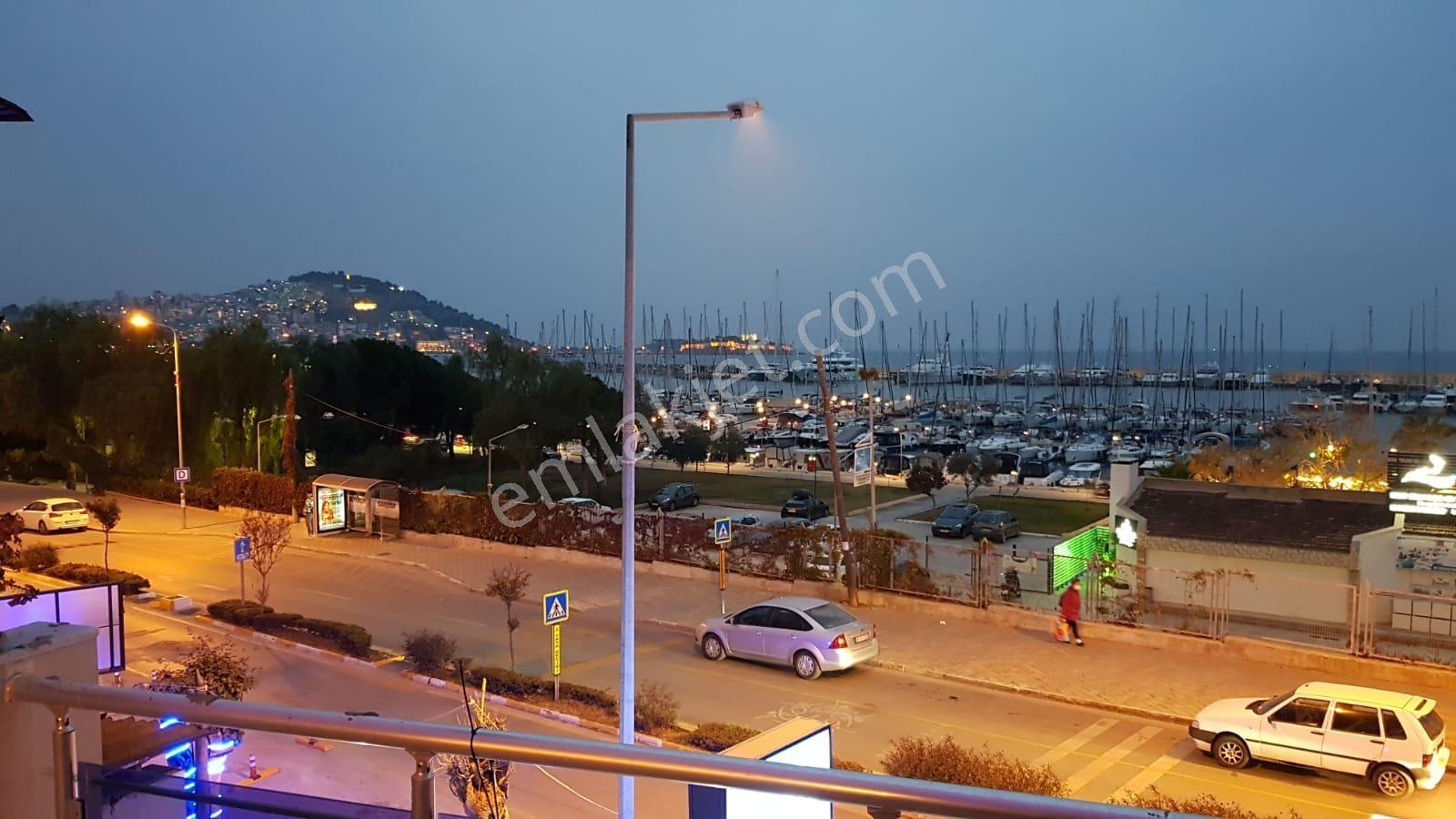 Kuşadası Marina Karşısı | Deniz Manzaralı 190 M² Geniş Daire - Görsel 10