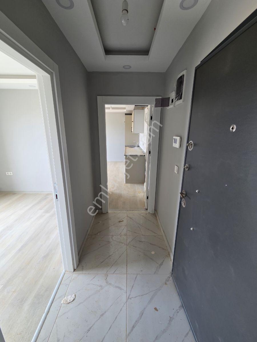 Varsak Karşıyakada Havuzlu Site İçinde 1+1 Satılık Daire - Görsel 4